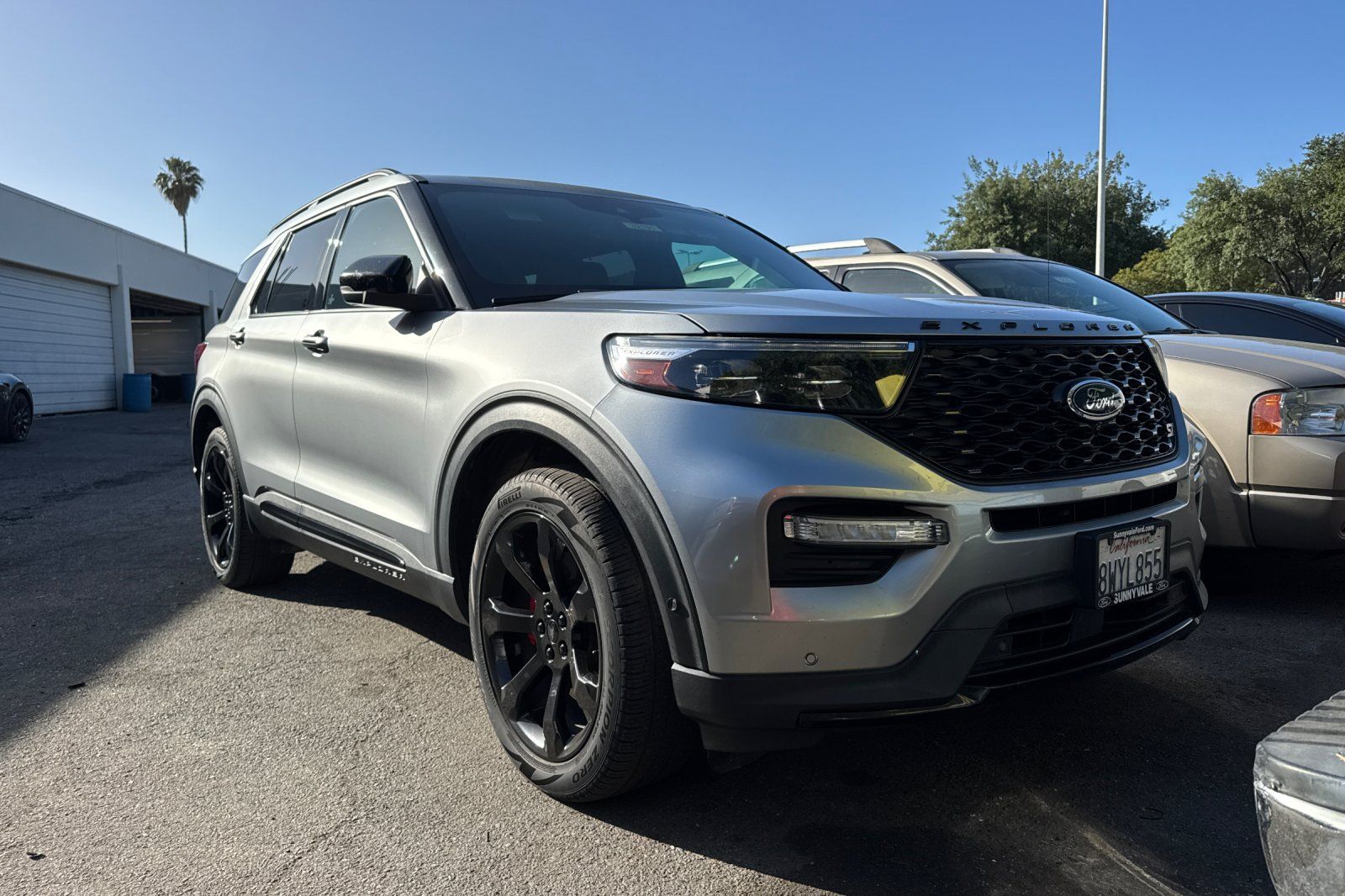 Vehicle Image 2