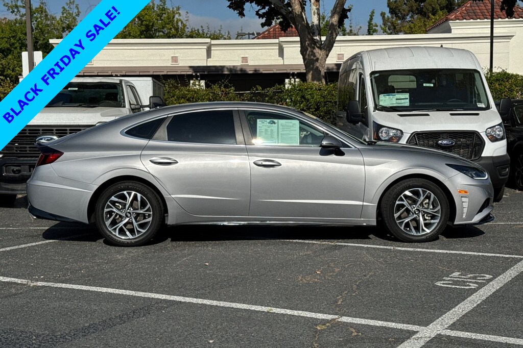 Used 2023 Hyundai Sonata SEL Sedan