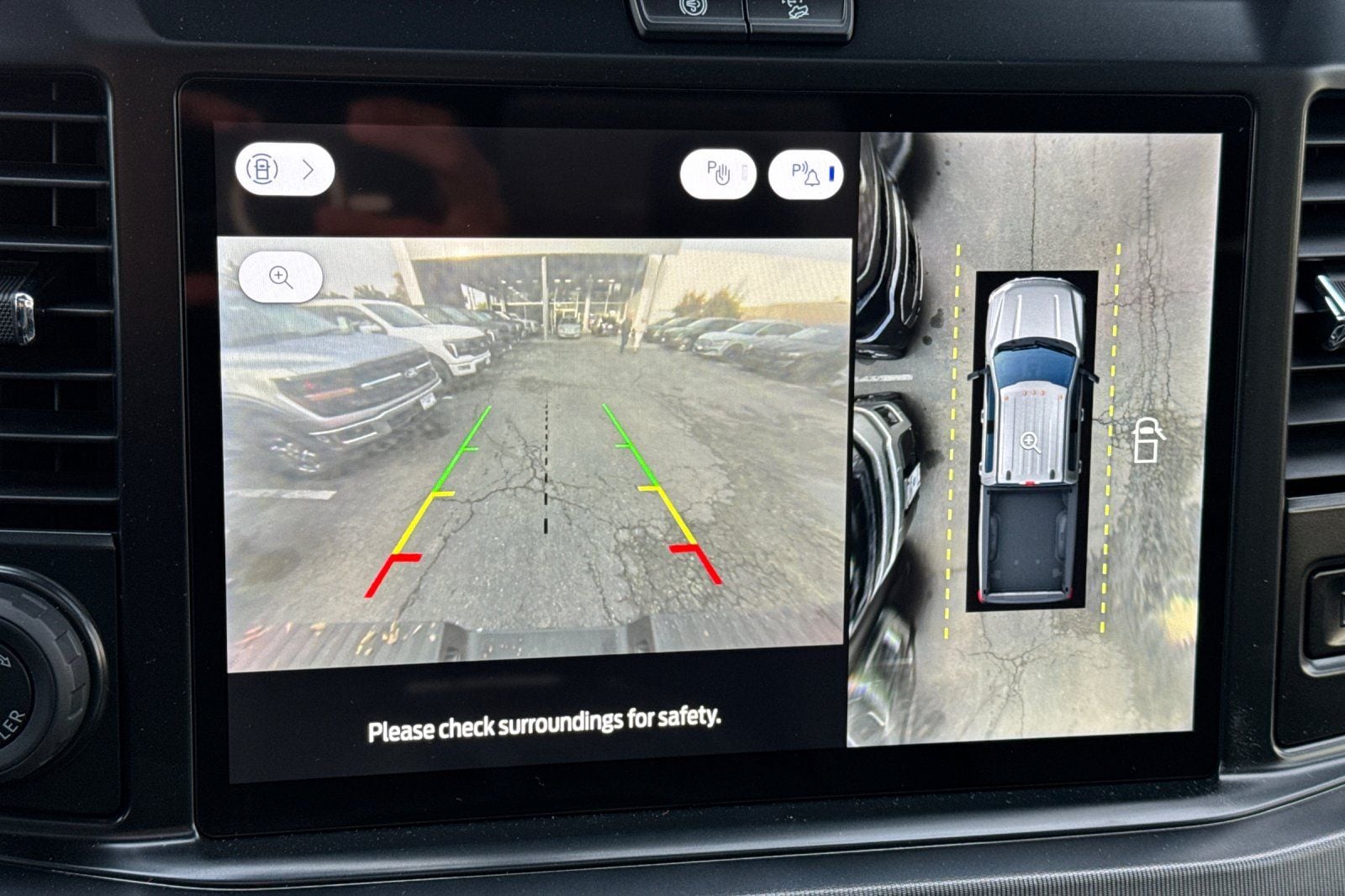 2026 Ford F-350 Super Duty Platinum - Photo 18