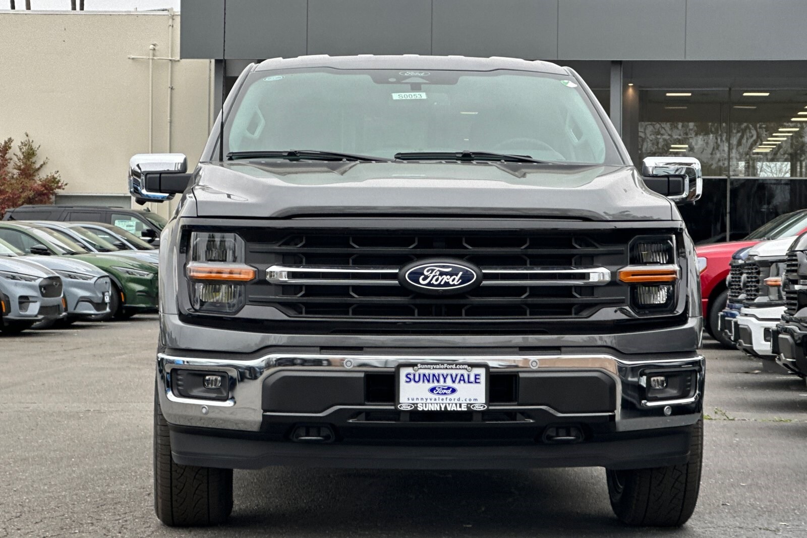 2025 Ford F-150 XLT photo 2