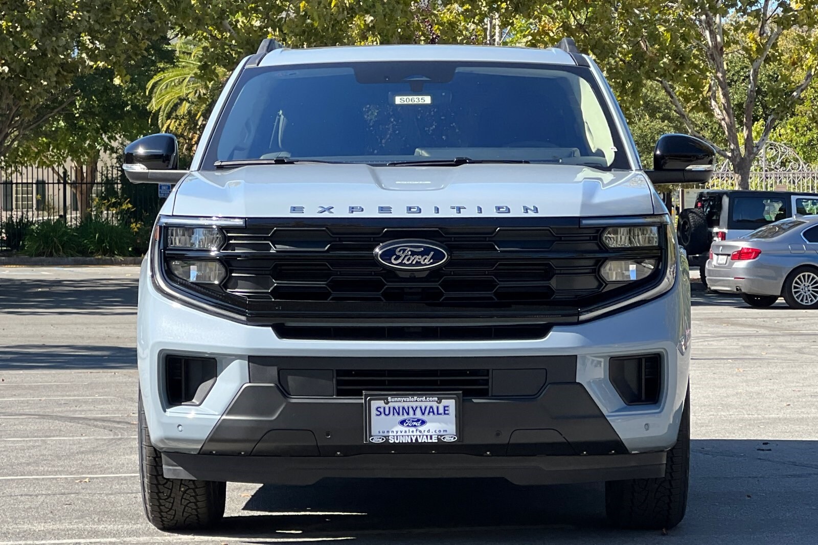 2025 Ford Expedition MAX photo 2
