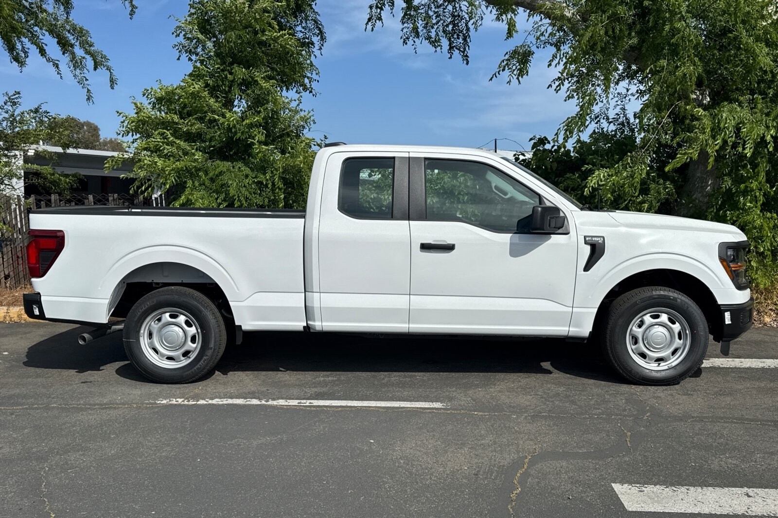 2025 Ford F-150 XL photo 3