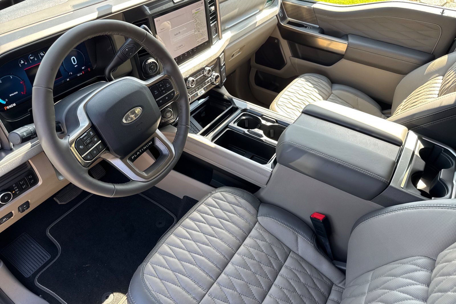 2025 Ford F-350 Super Duty Platinum - Photo 9