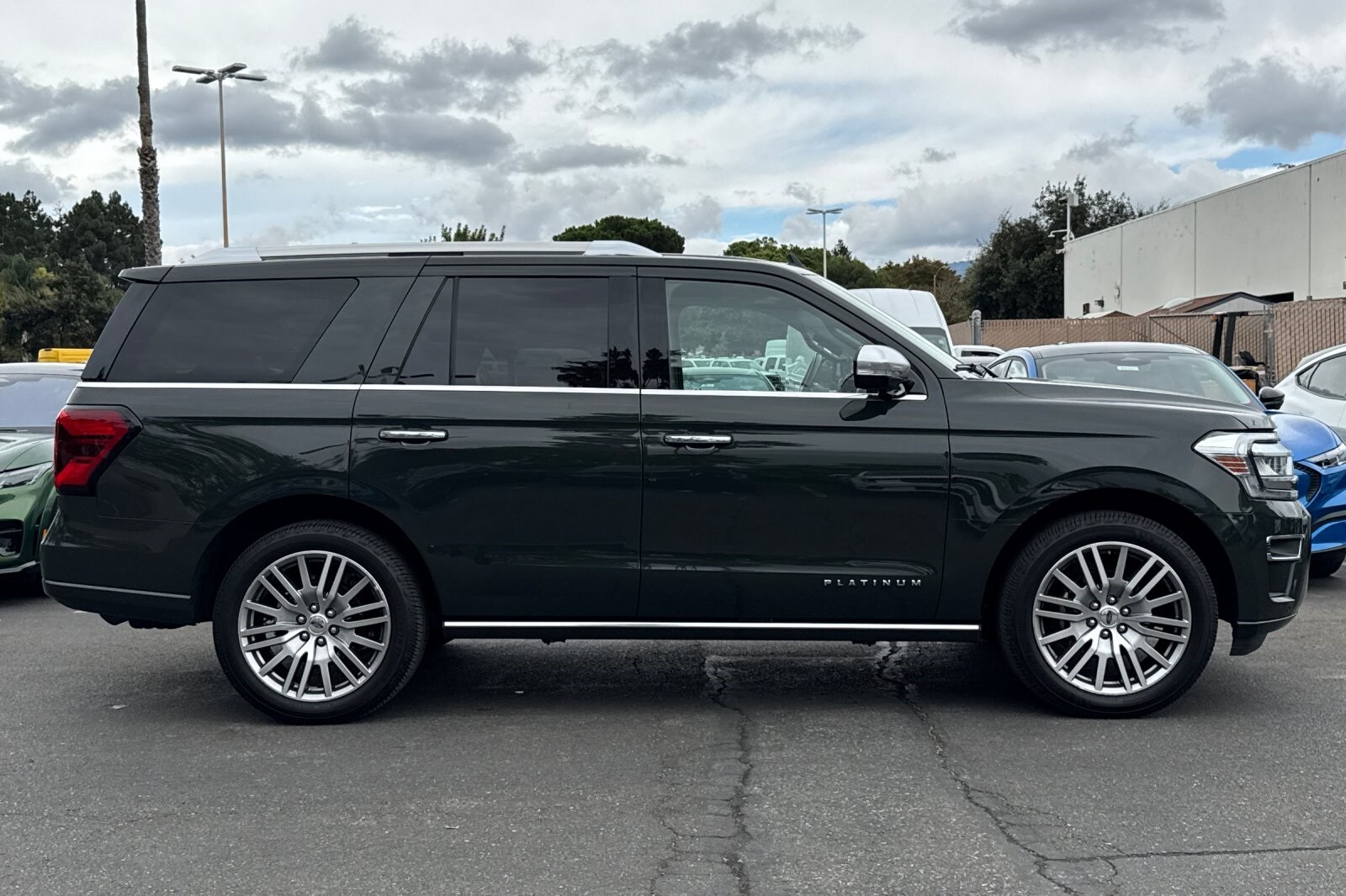 2022 Ford Expedition Platinum photo 3