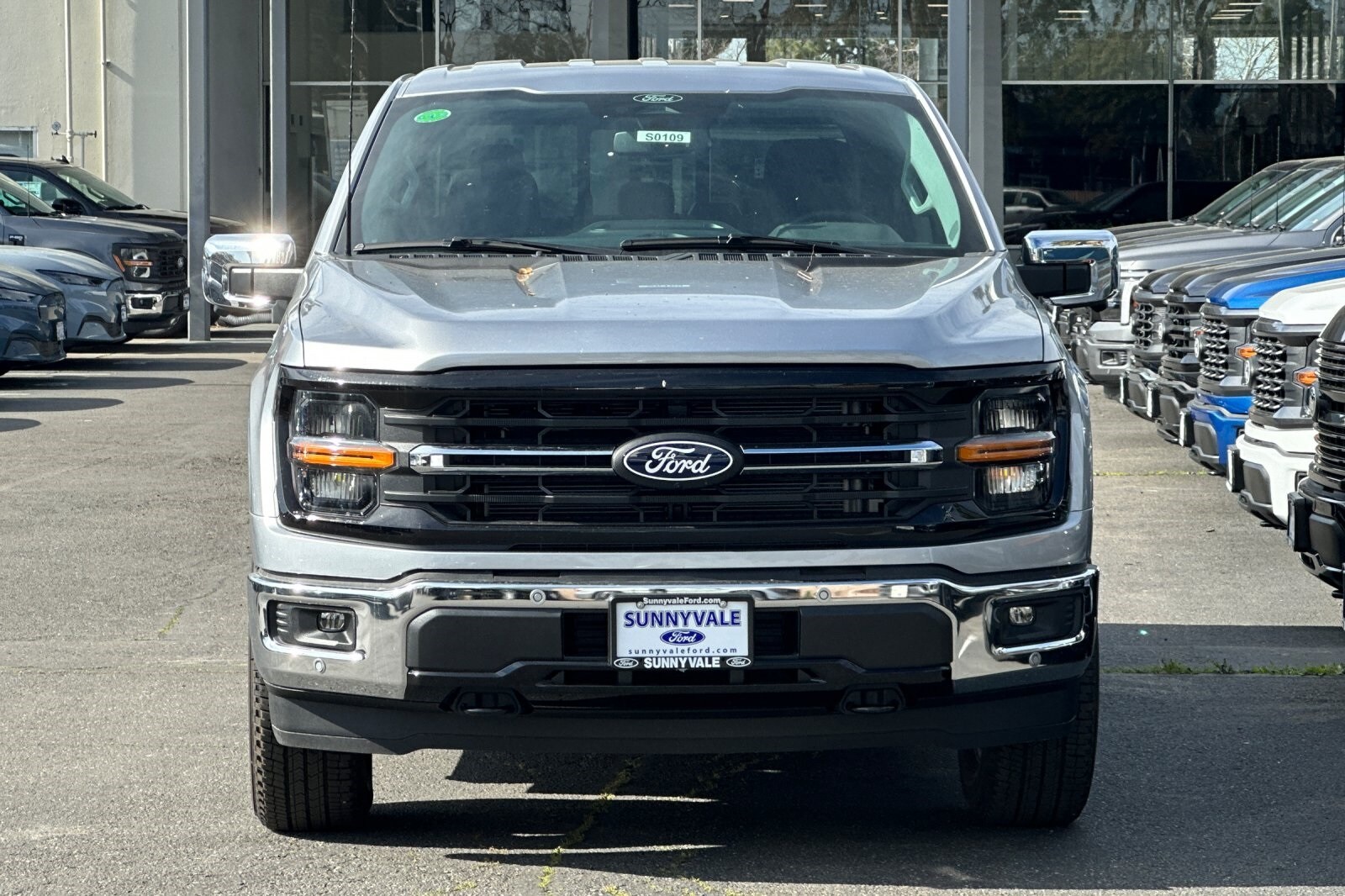 2025 Ford F-150 XLT photo 2