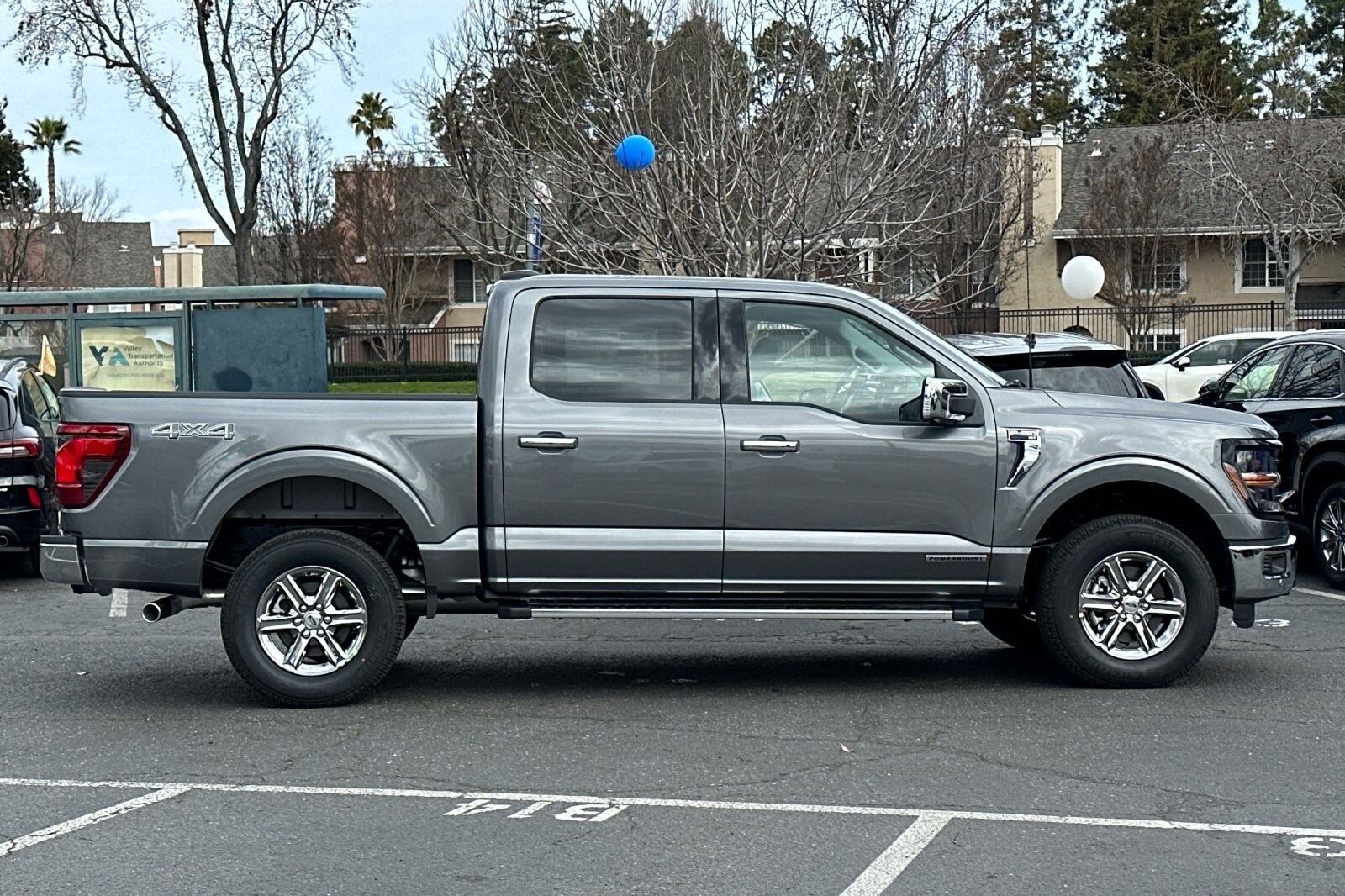 2025 Ford F-150 XLT photo 3