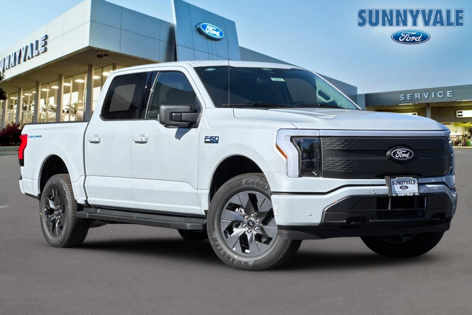 2025 Ford F-150 Lightning Truck SuperCrew Cab 
