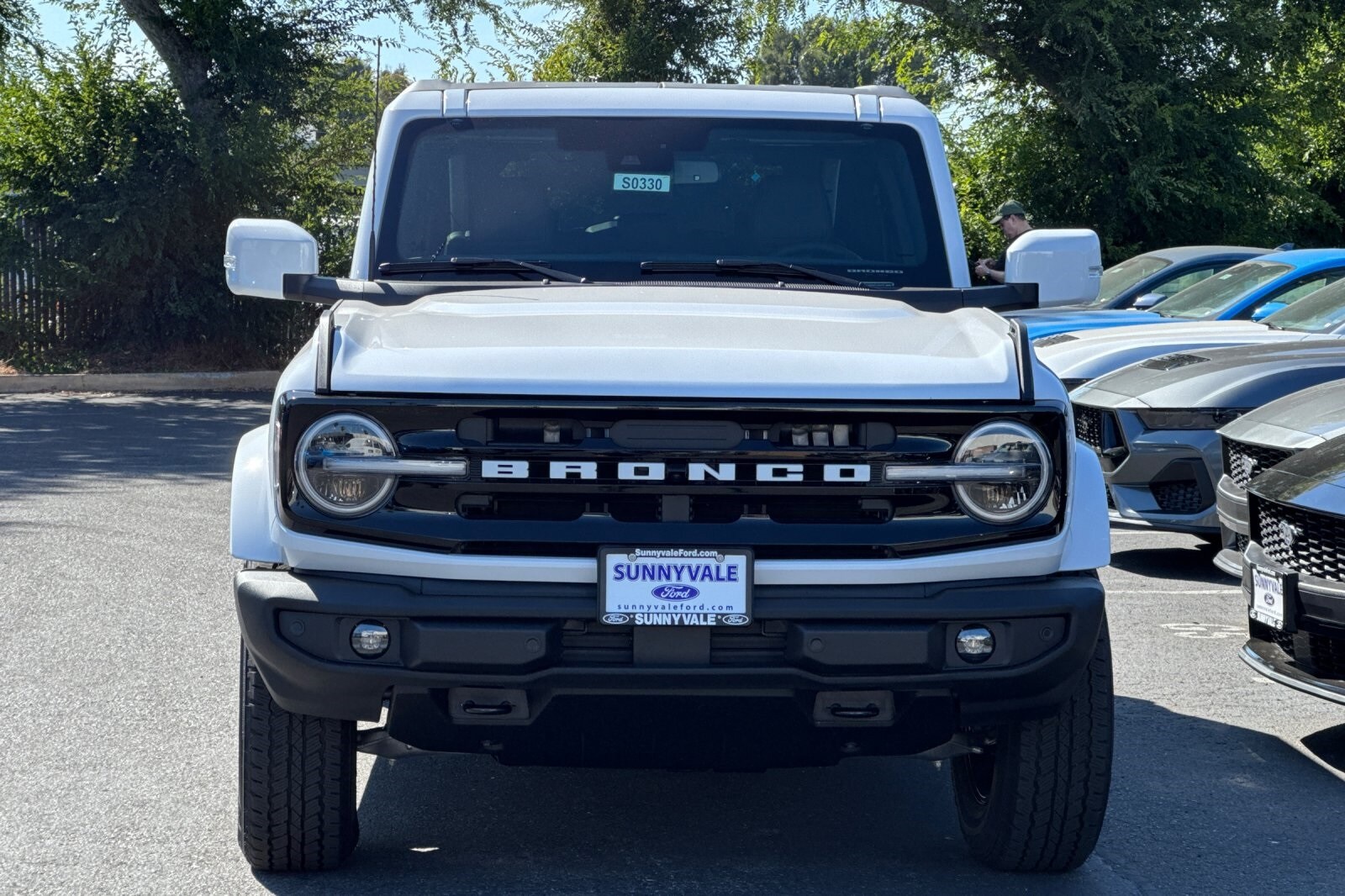 2025 Ford Bronco Outer Banks photo 2