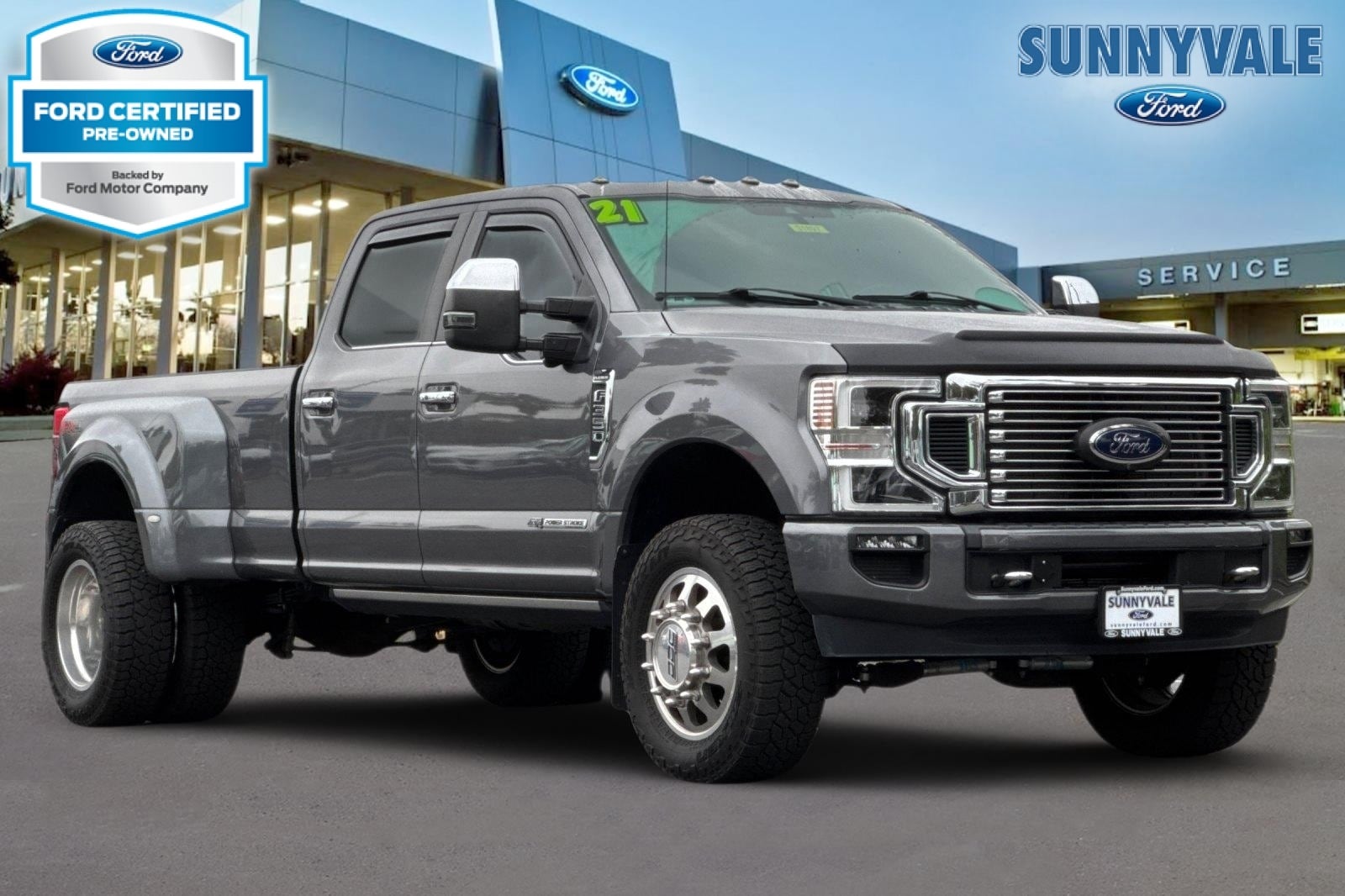 2021 Ford F-350 Super Duty Platinum's photo