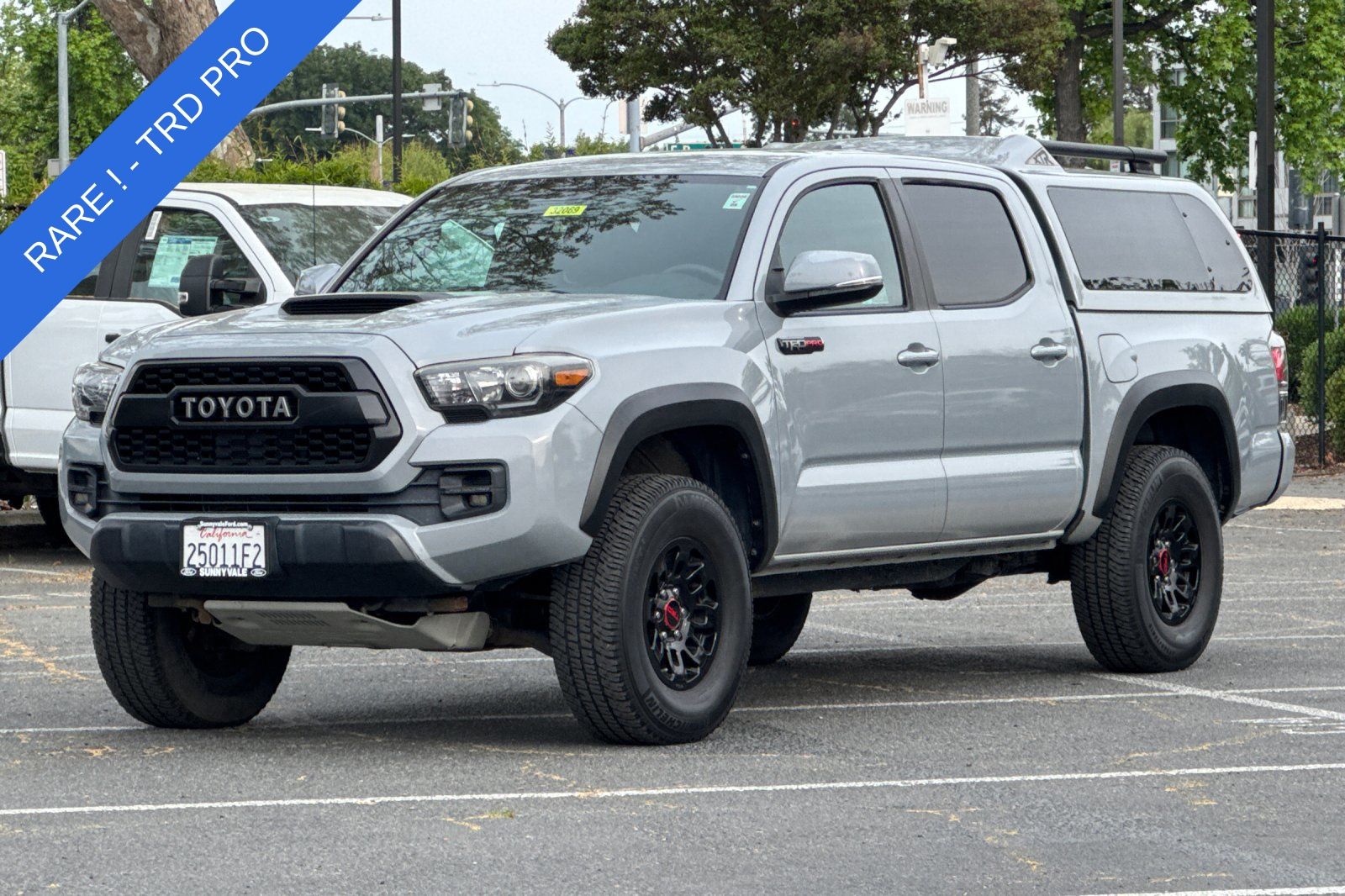 2017 Toyota Tacoma TRD Pro photo 3