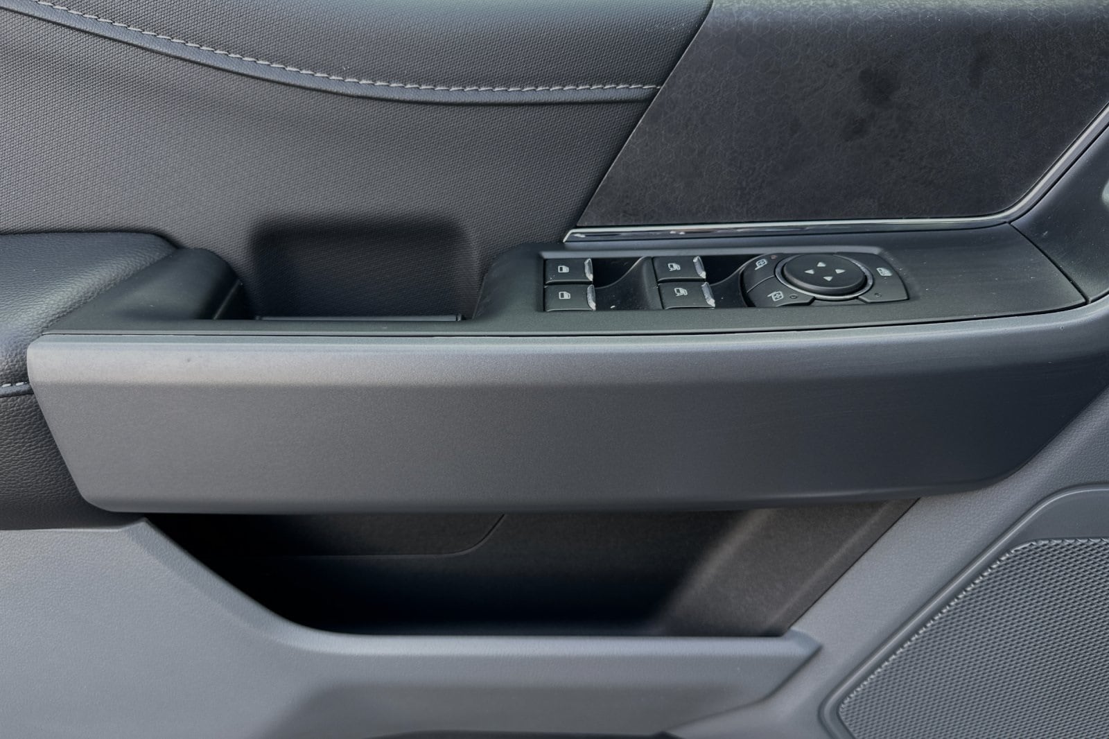 2025 Ford F-150 XLT - Photo 10