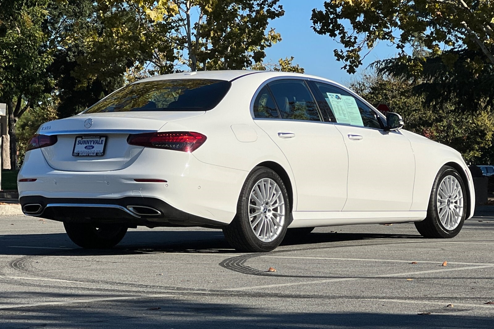 2022 Mercedes Benz E 350 photo 3