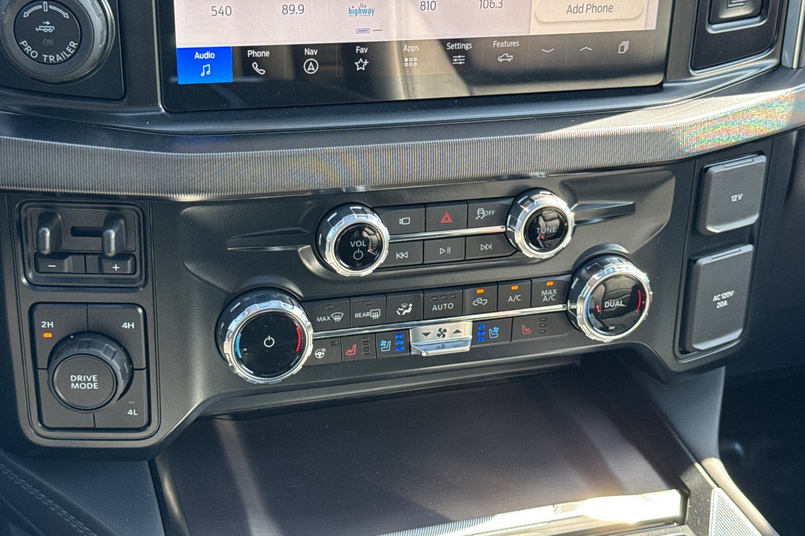 2026 Ford F-350 Super Duty Platinum - Photo 19