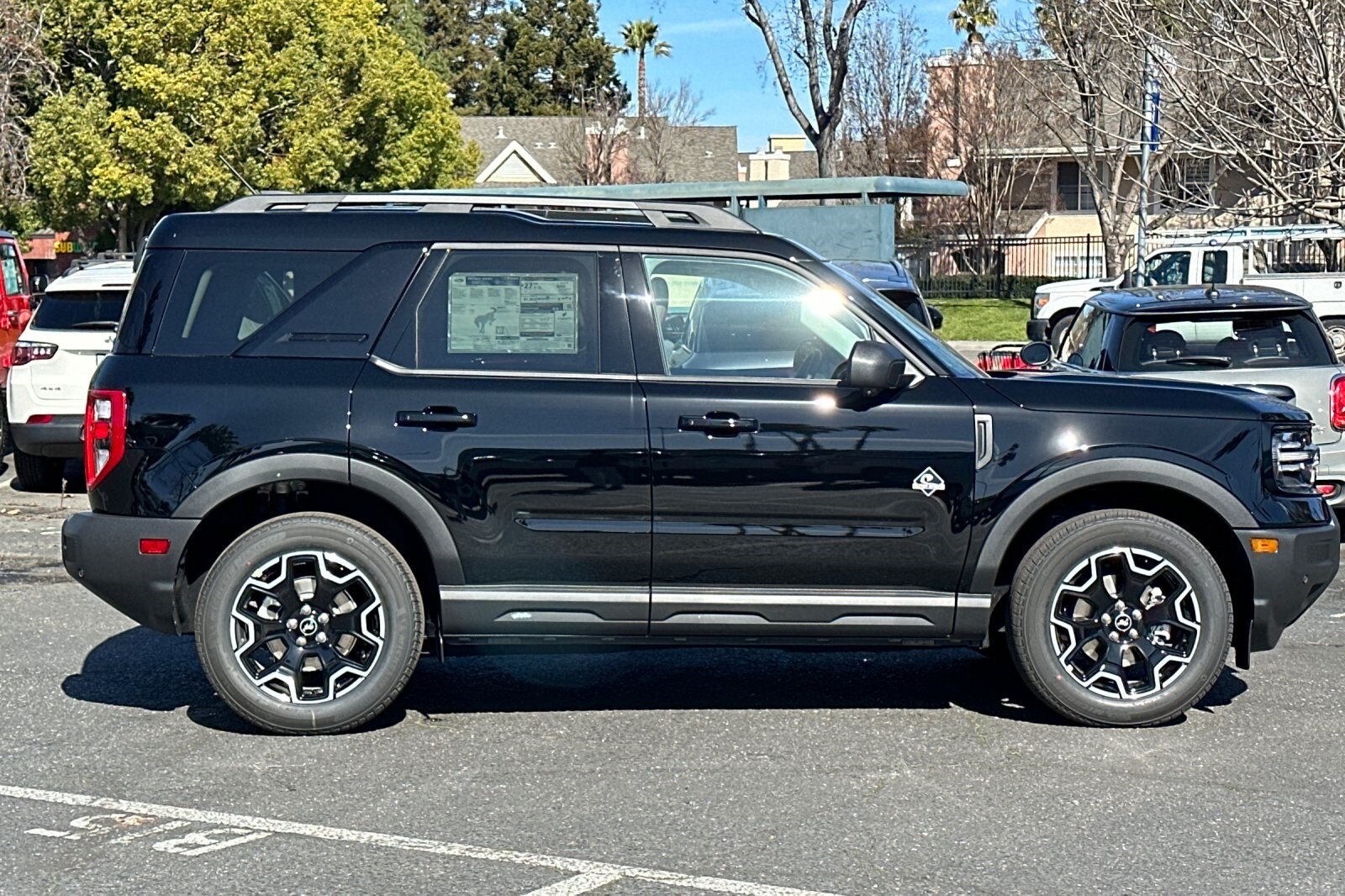 2025 Ford Bronco Sport Outer Banks photo 3
