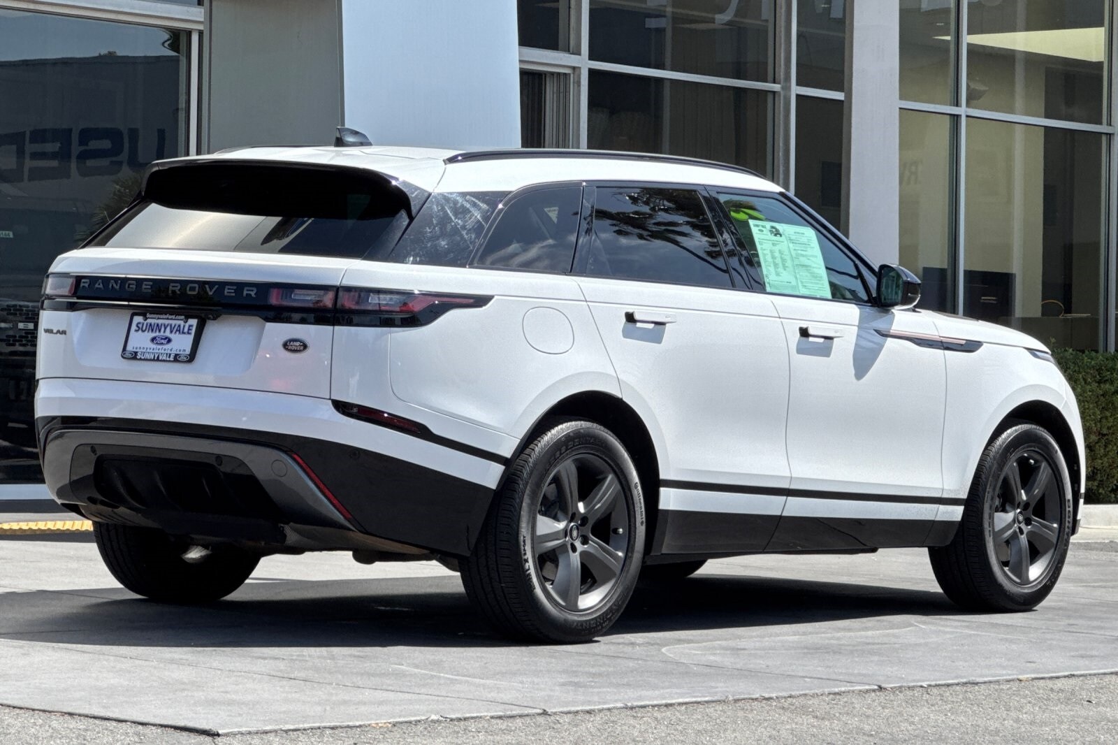 2022 Land Rover Range Rover Velar P250 R-Dynamic S photo 3