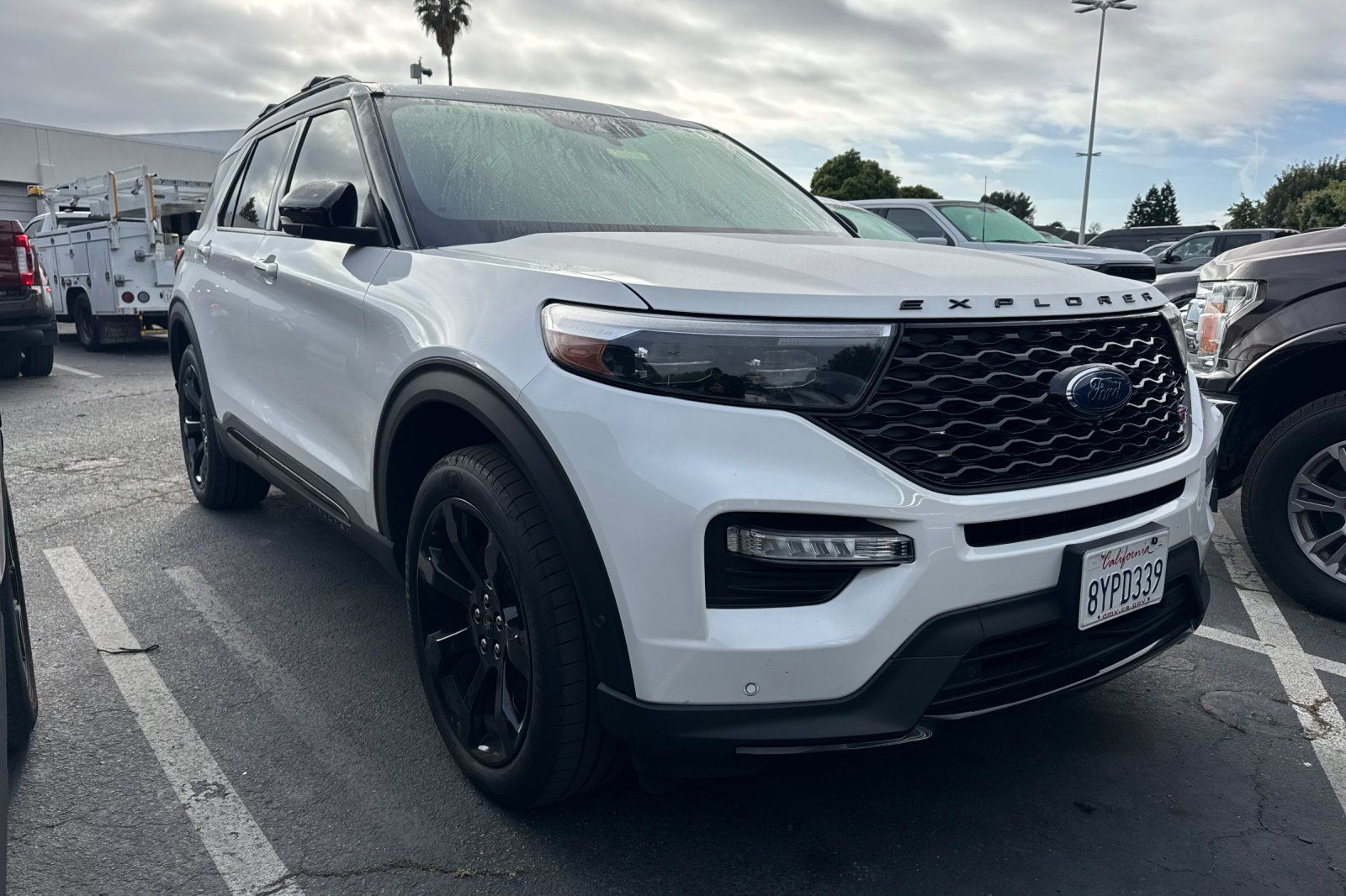 2021 Ford Explorer ST photo 2