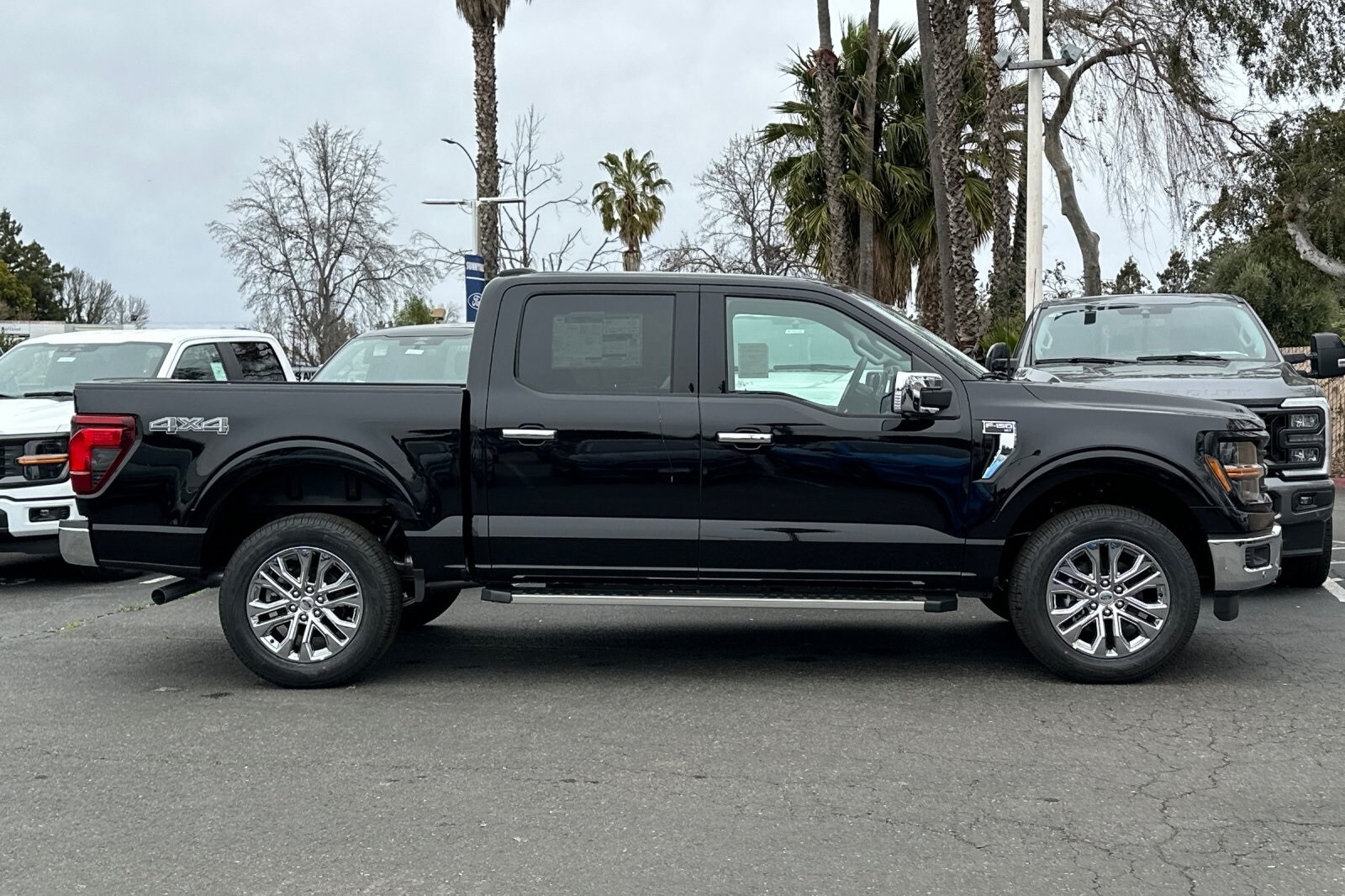 2025 Ford F-150 XLT photo 3