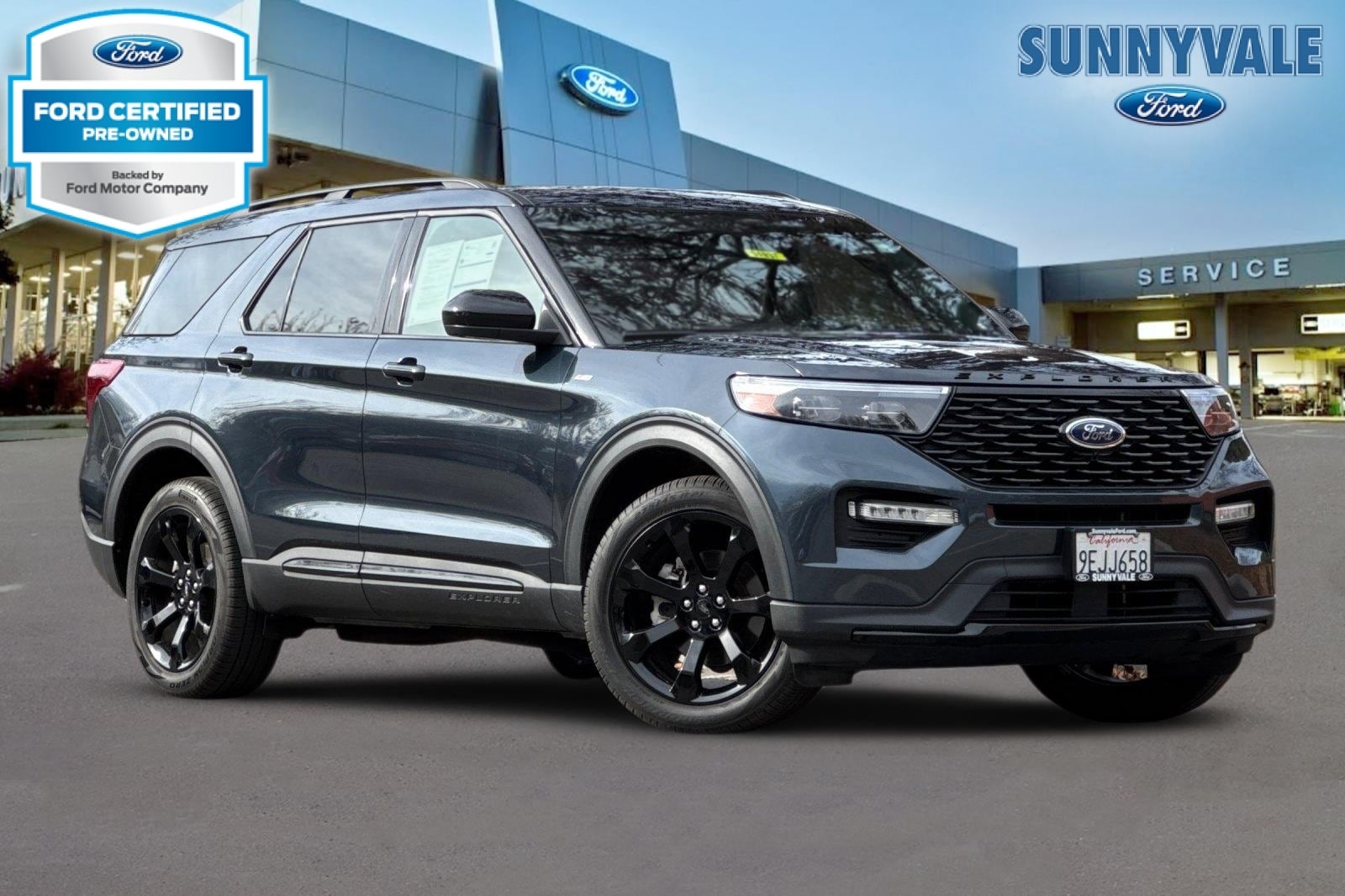 2022 Ford Explorer ST-LINE's photo