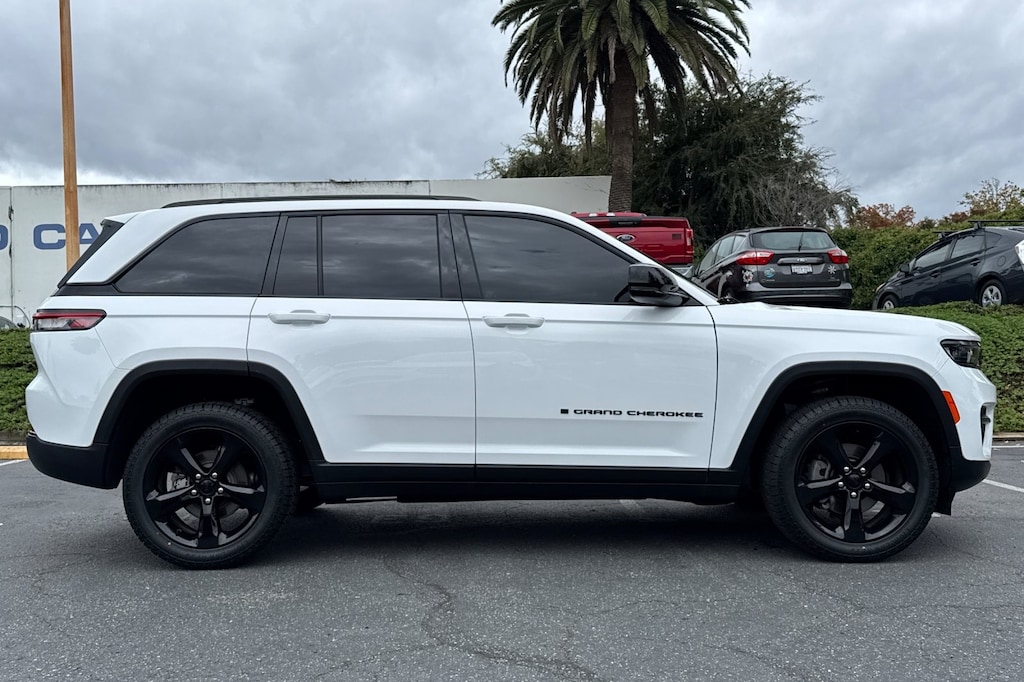 Certified 2023 Jeep Grand Cherokee Altitude SUV