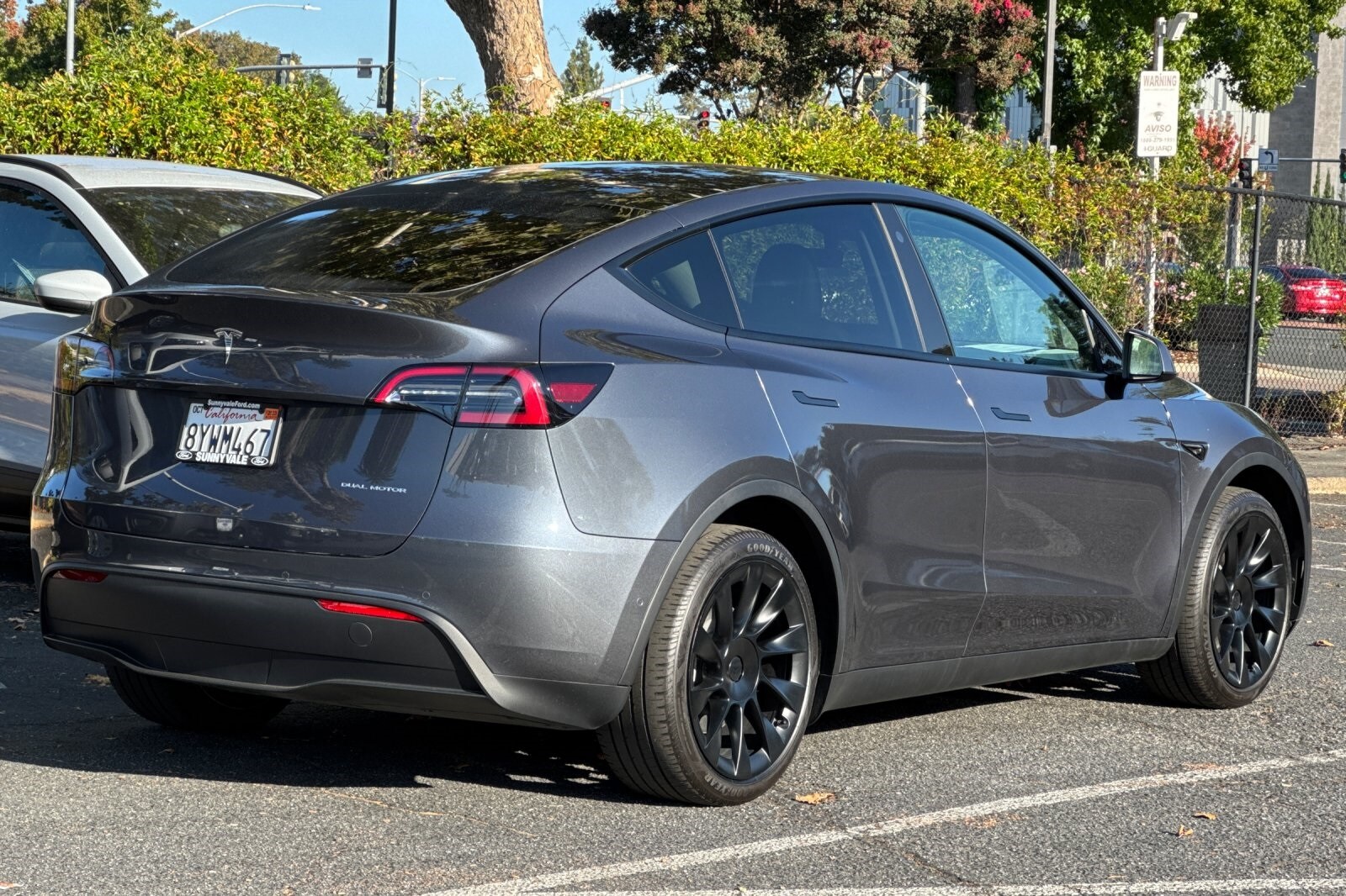 2021 Tesla Model Y Long Range photo 2