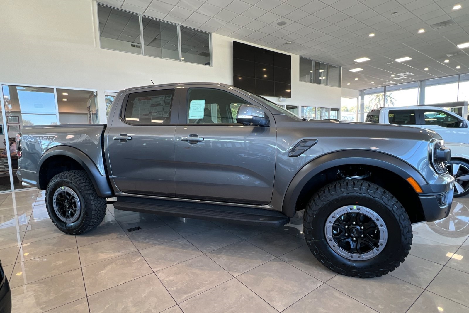 2025 Ford Ranger Raptor photo 3