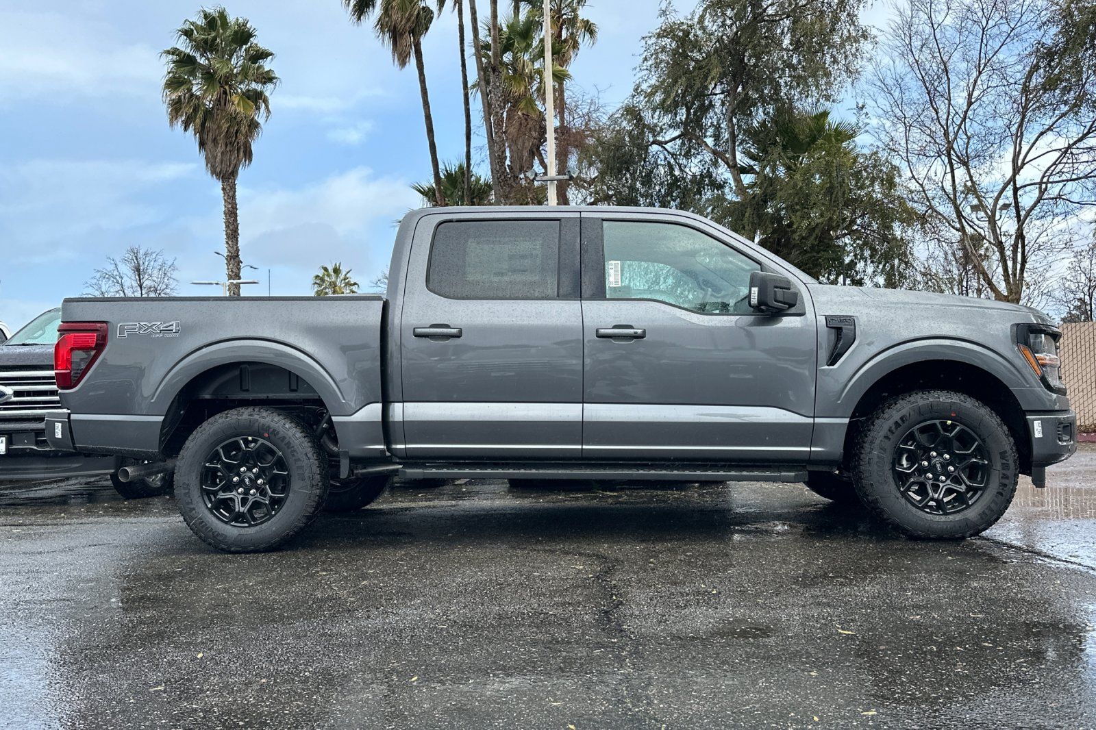 View vehicle photo 4