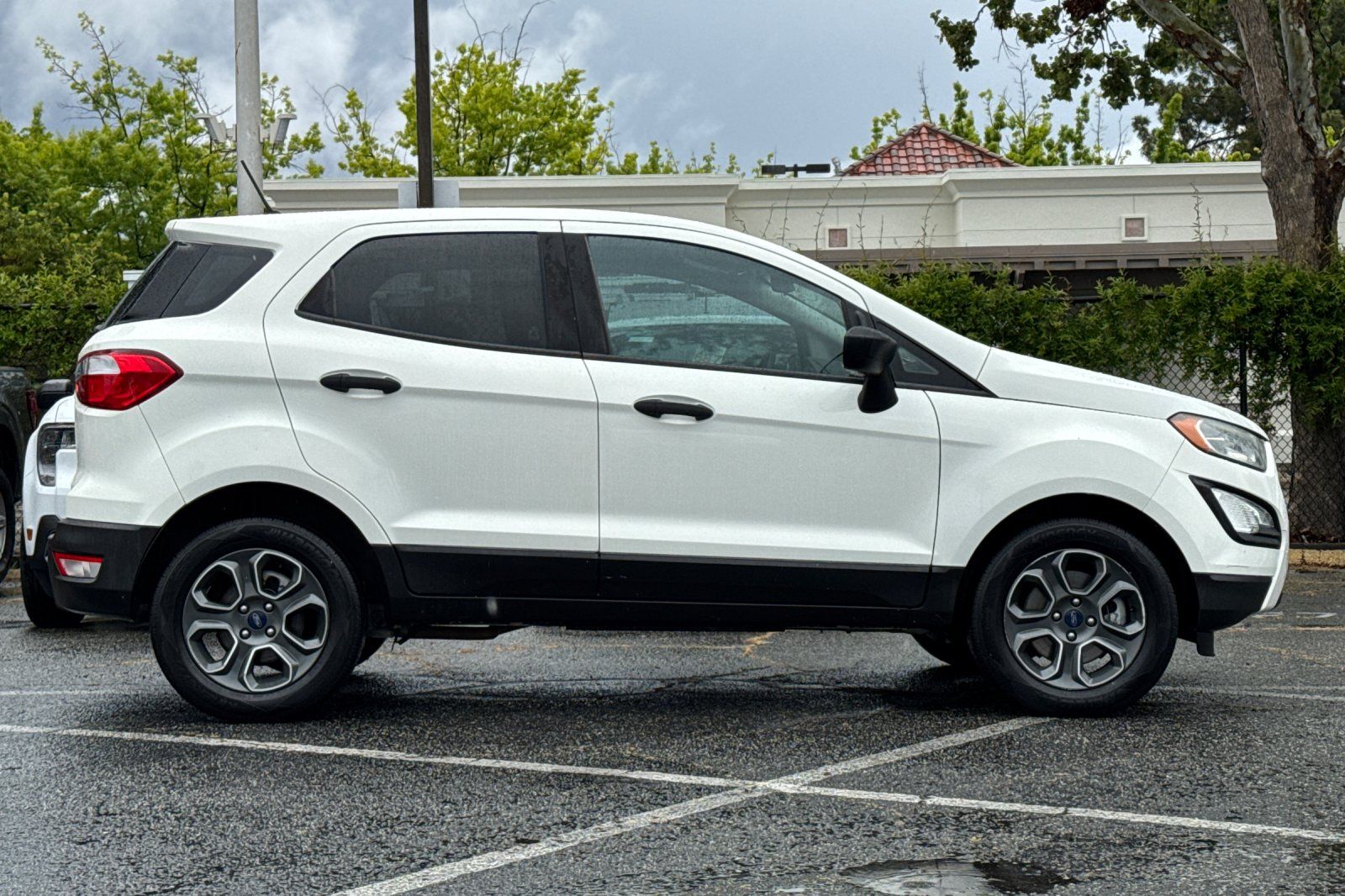 2018 Ford EcoSport S photo 2