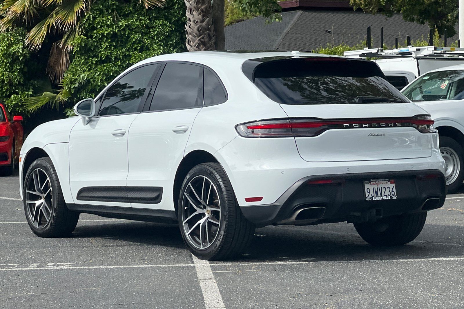 2024 Porsche Macan AWD photo 5