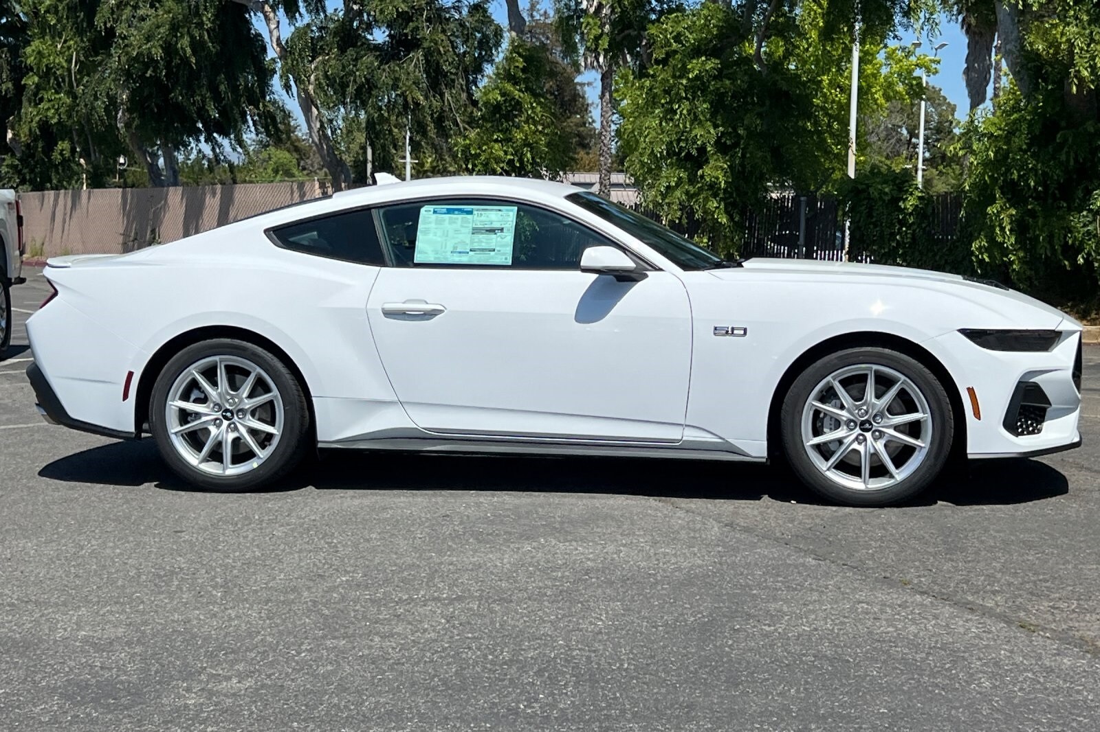 2025 Ford Mustang GT Premium photo 3