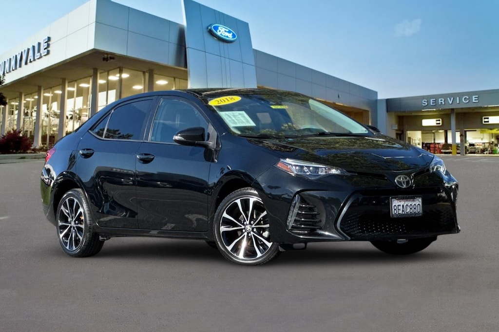 Used 2018 Toyota Corolla SE Sedan