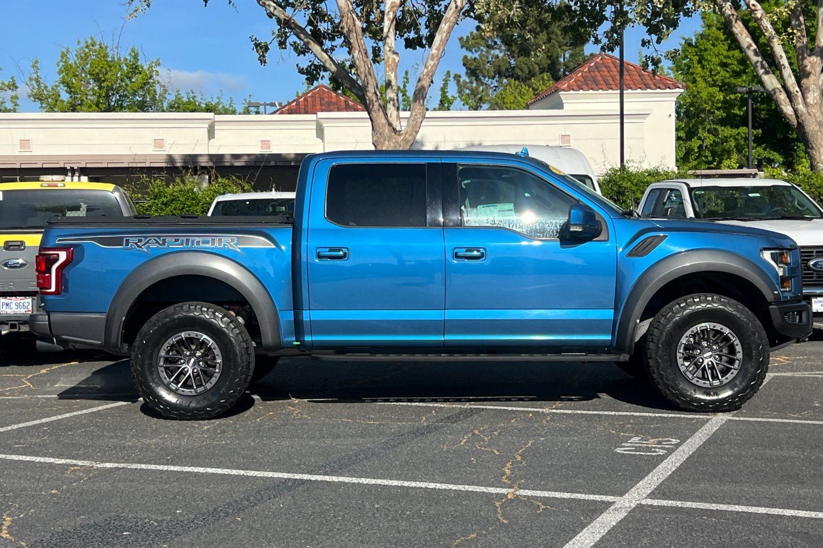 2019 Ford F-150 Raptor photo 2