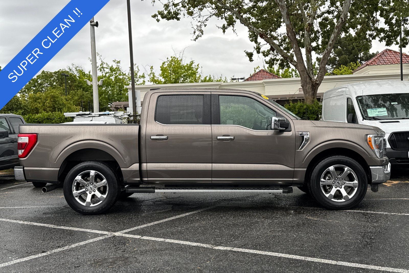 2022 Ford F-150 Lariat photo 2