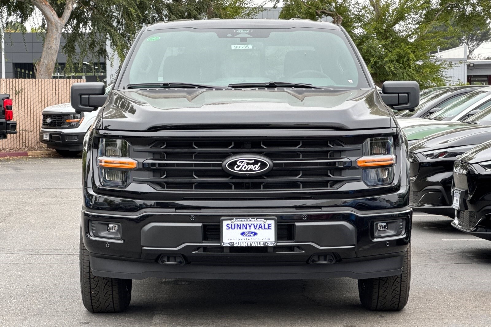 2025 Ford F-150 XLT photo 2