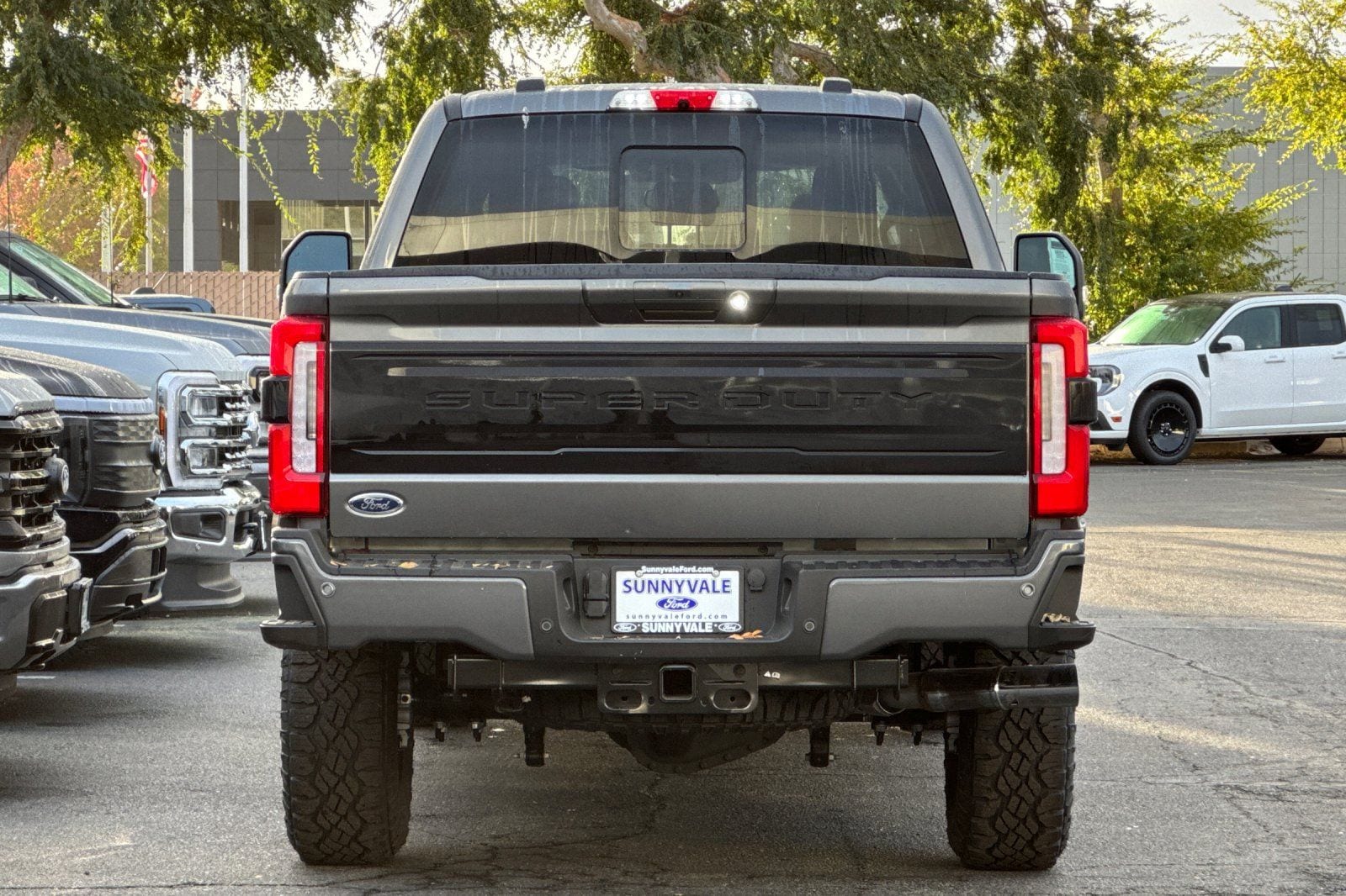 2026 Ford F-350 Super Duty Platinum - Photo 6