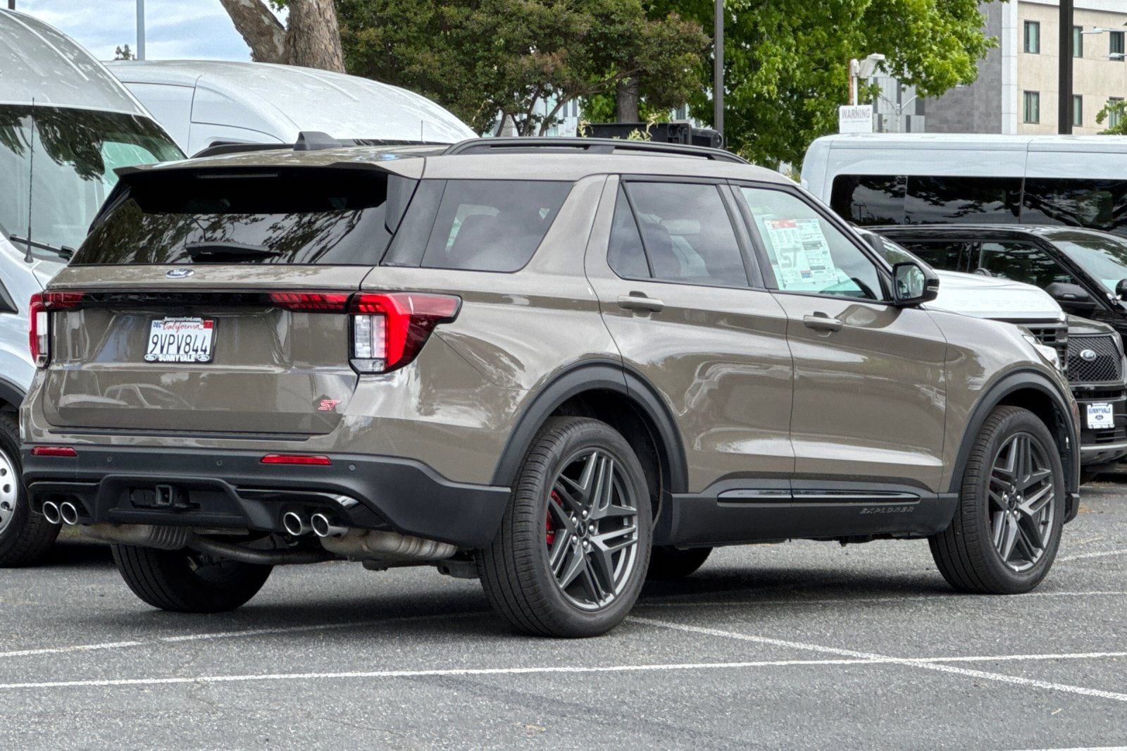 2026 Ford Explorer ST photo 4