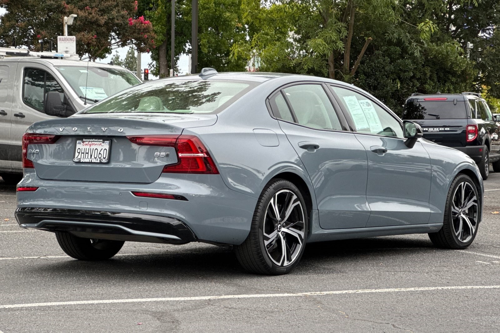 2024 Volvo S60 Core photo 3