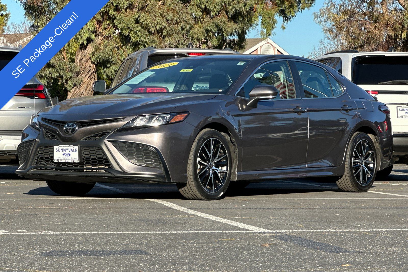 2024 Toyota Camry SE photo 3