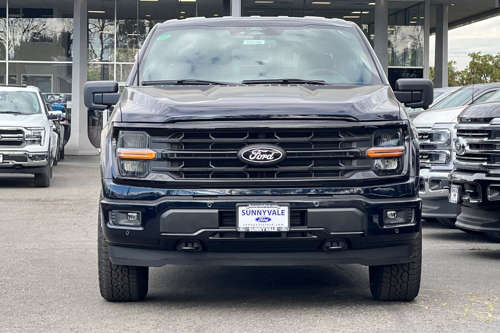 View vehicle photo 3
