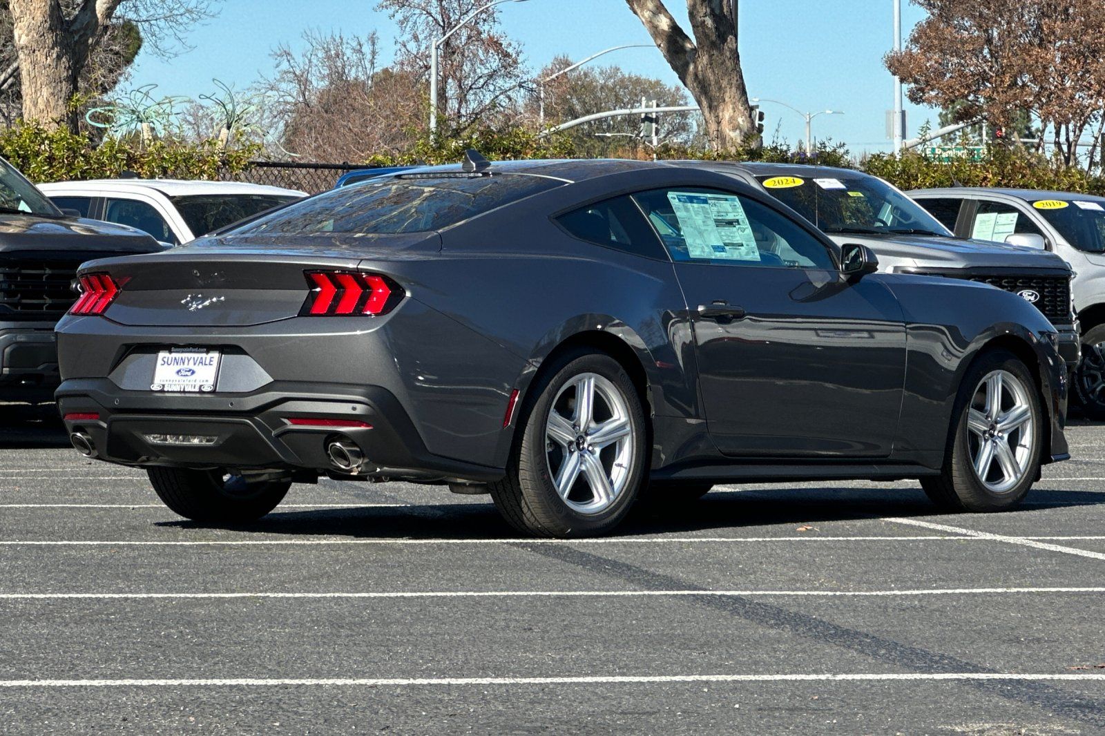 View vehicle photo 5
