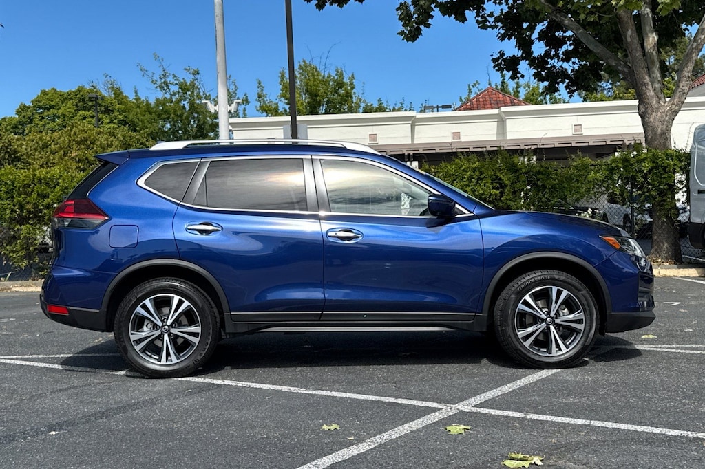 Used 2020 Nissan Rogue SV SUV