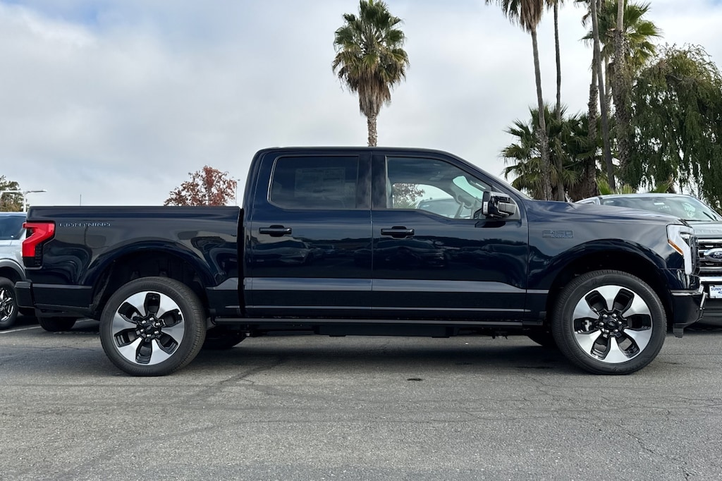 New 2025 Ford F-150 Lightning Platinum Truck SuperCrew Cab