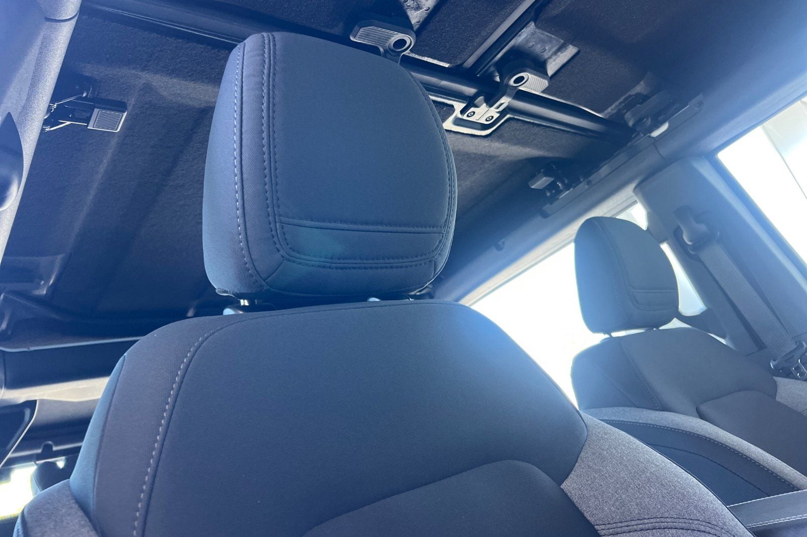 2025 Ford Bronco 4-Door Base - Photo 16