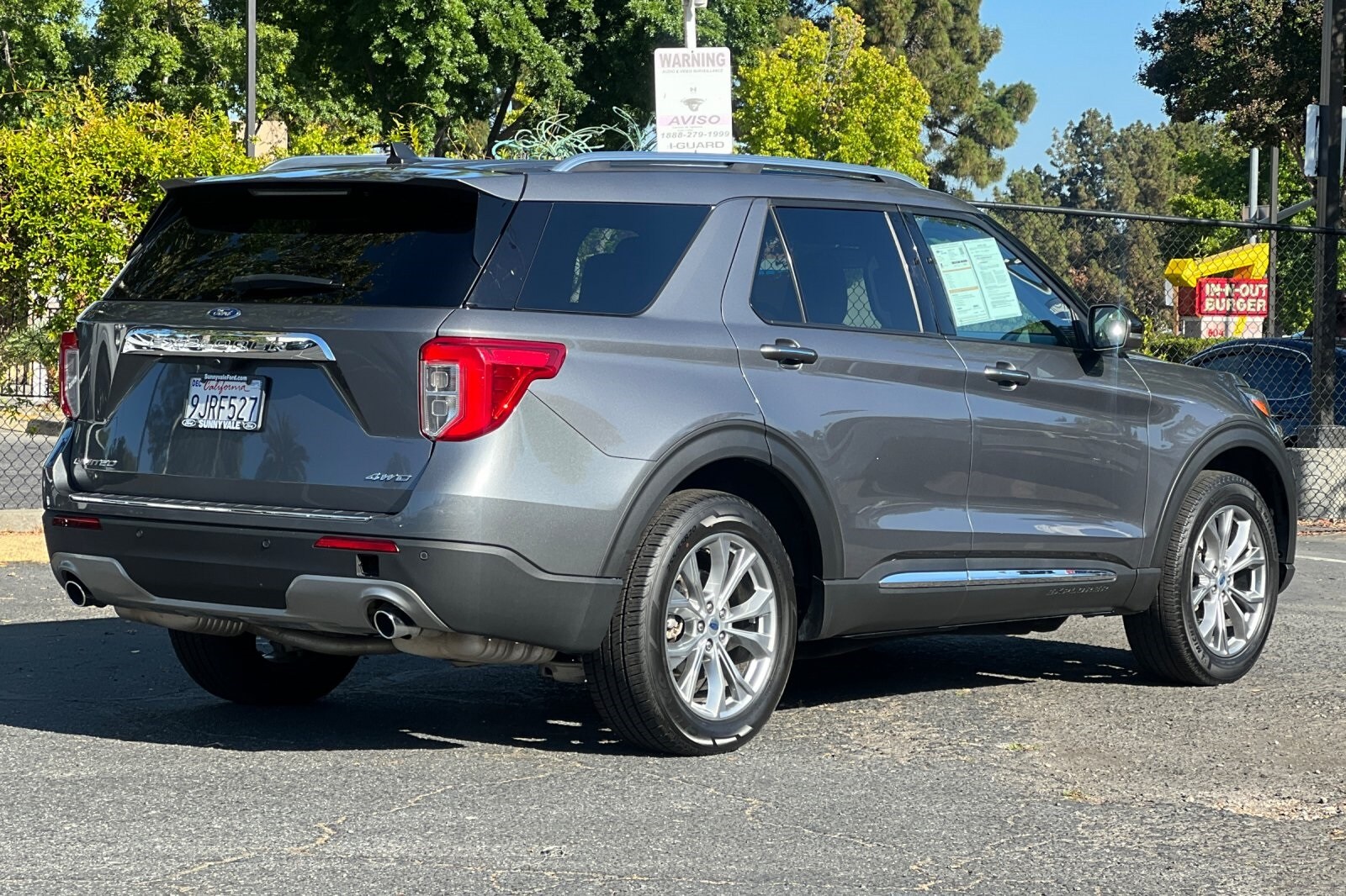 2023 Ford Explorer Limited photo 4
