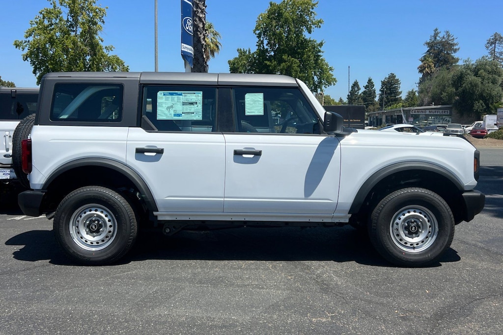 New 2025 Ford Bronco Base SUV