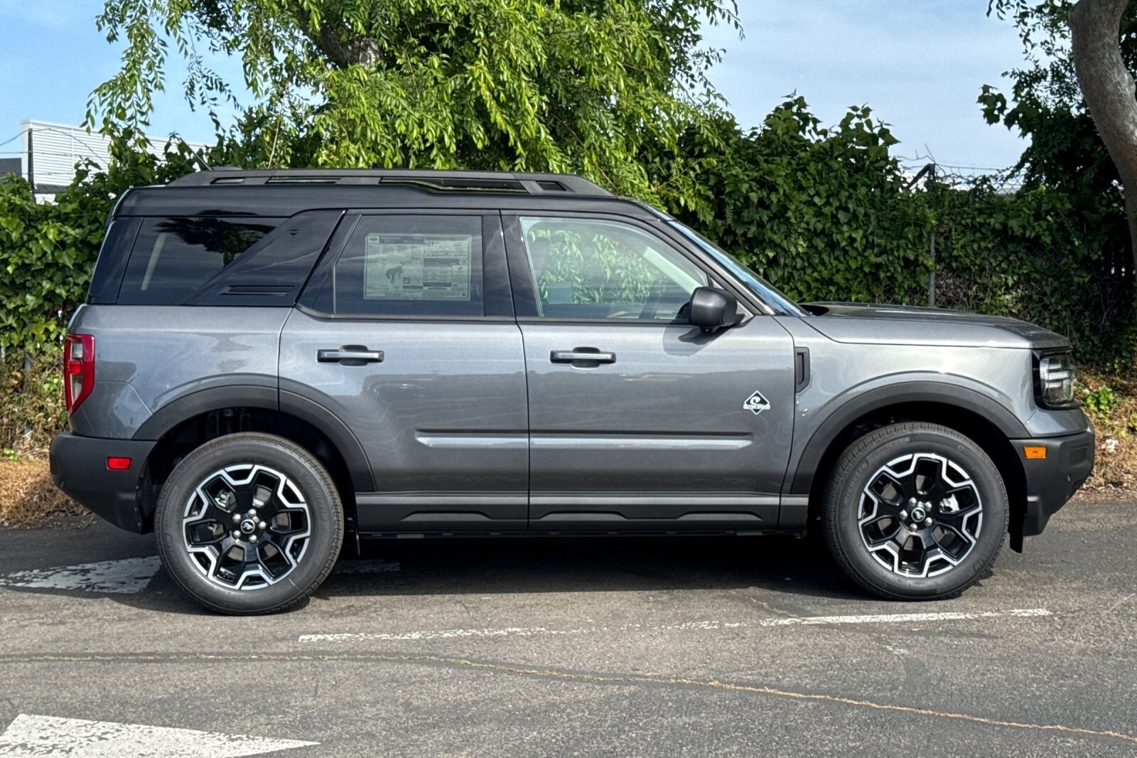 2025 Ford Bronco Sport Outer Banks photo 3