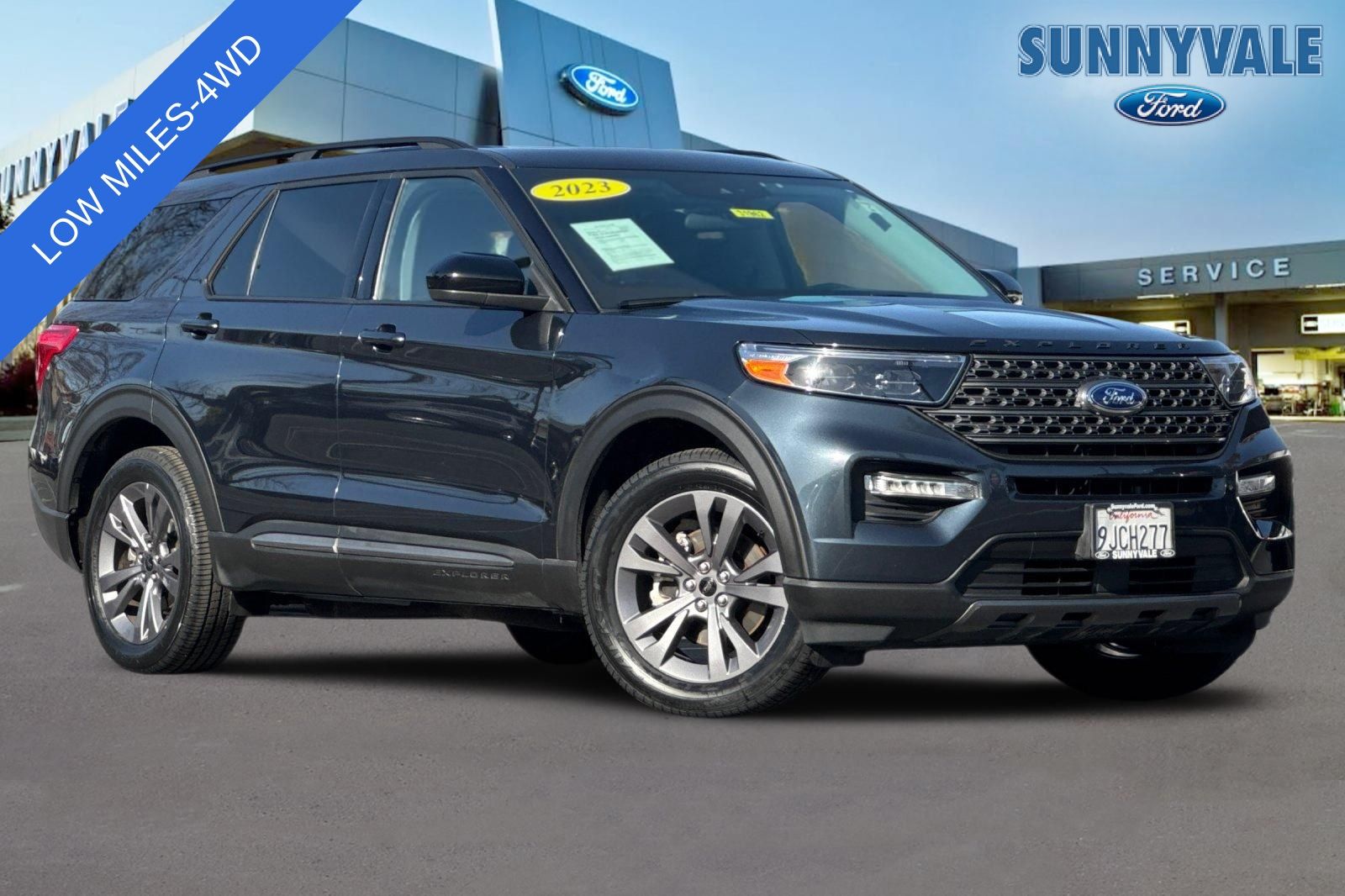 2023 Ford Explorer SUV 