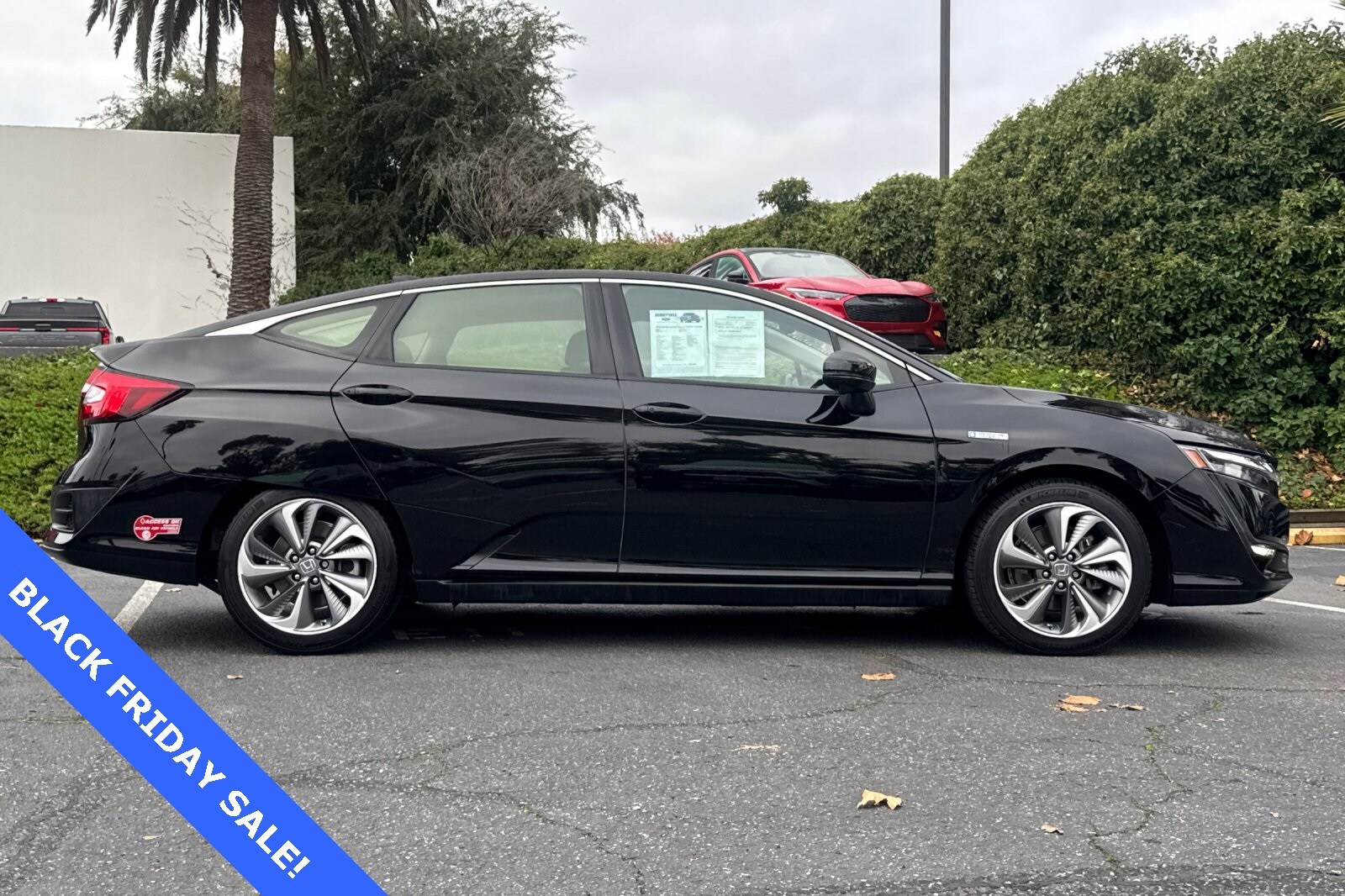 2018 Honda Clarity Plug-In Hybrid Touring photo 2