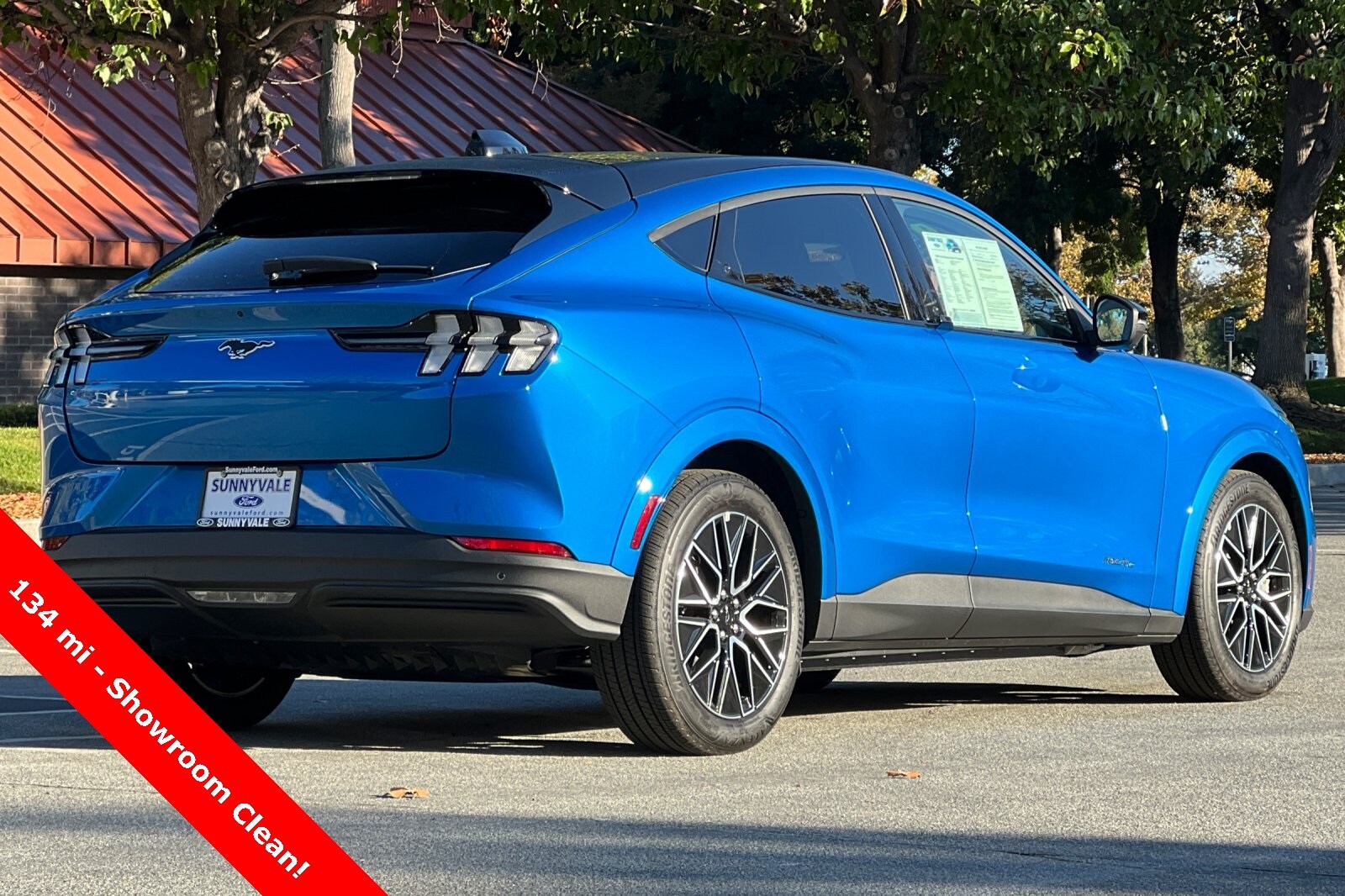 2025 Ford Mustang Mach-E Premium photo 3