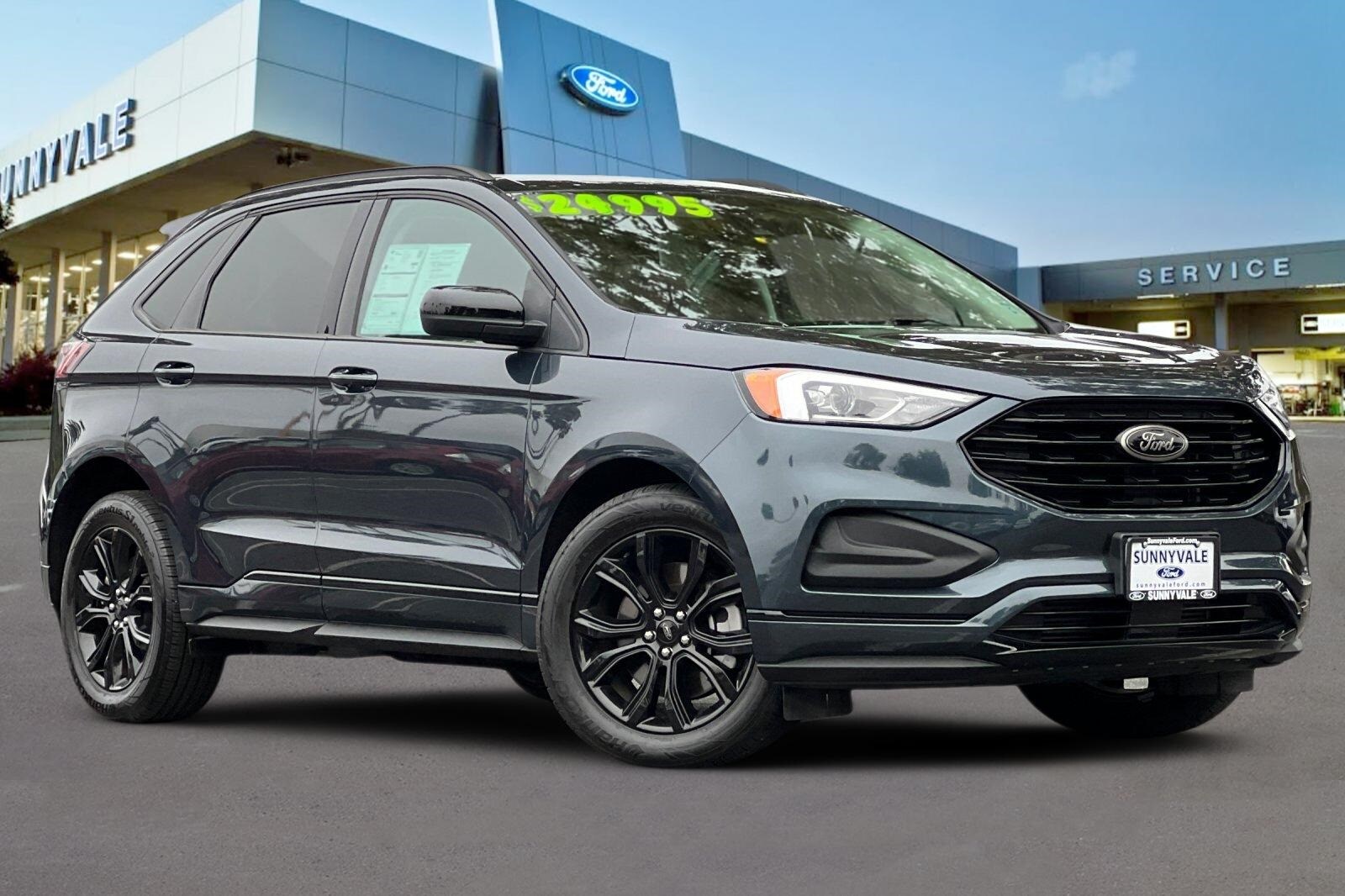 2022 Ford Edge SE photo 2