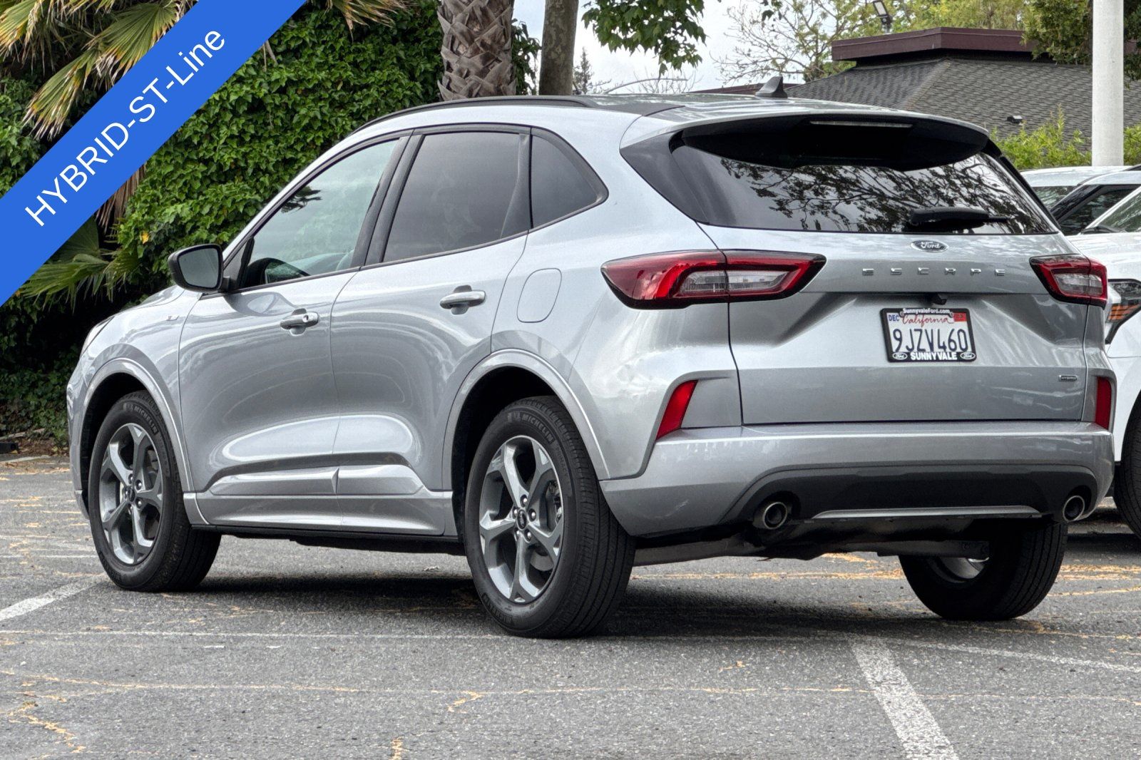 2023 Ford Escape Hybrid ST-Line photo 5